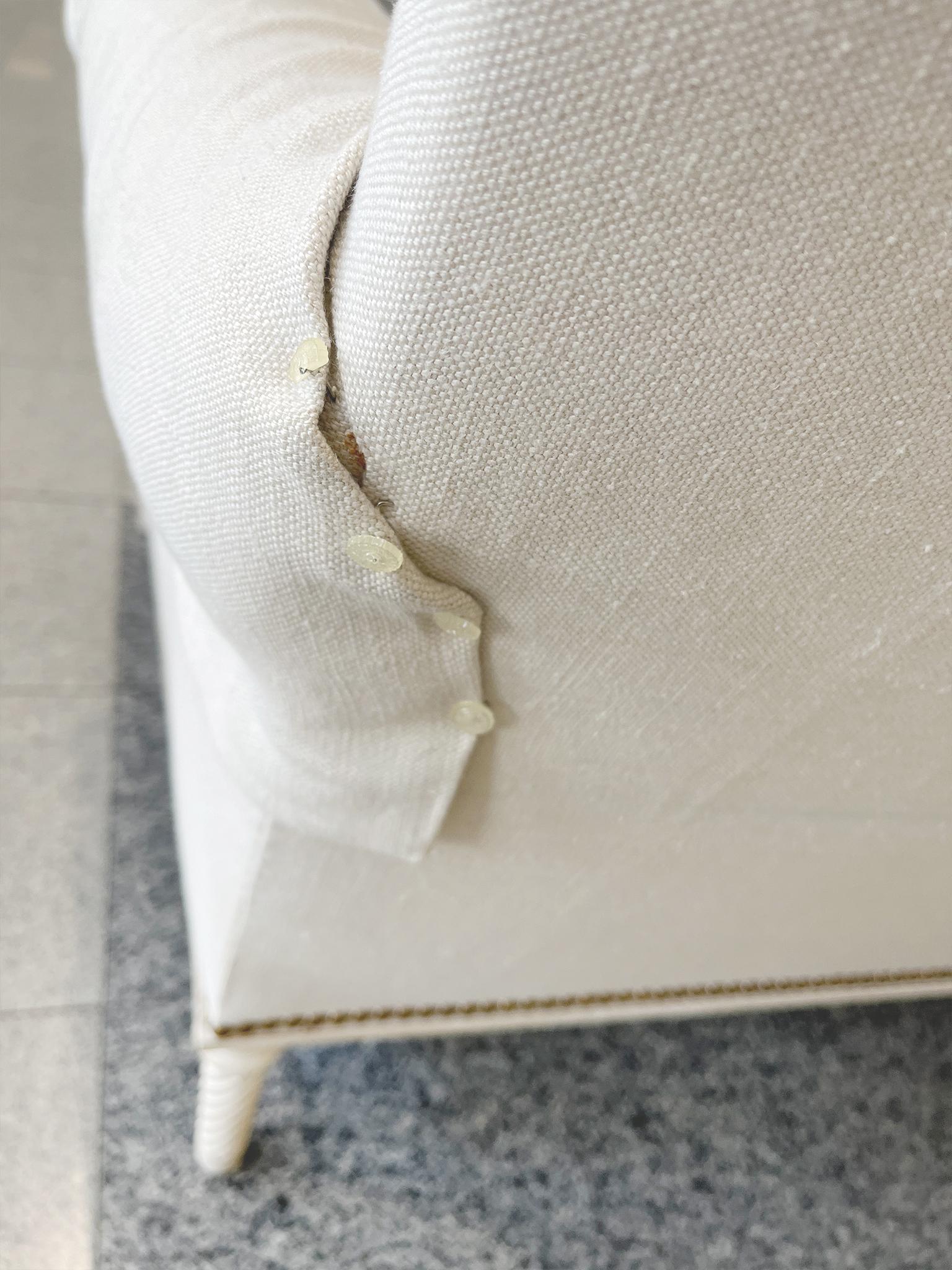 Settee de style Louis XVI en lin blanc écru en vente 3