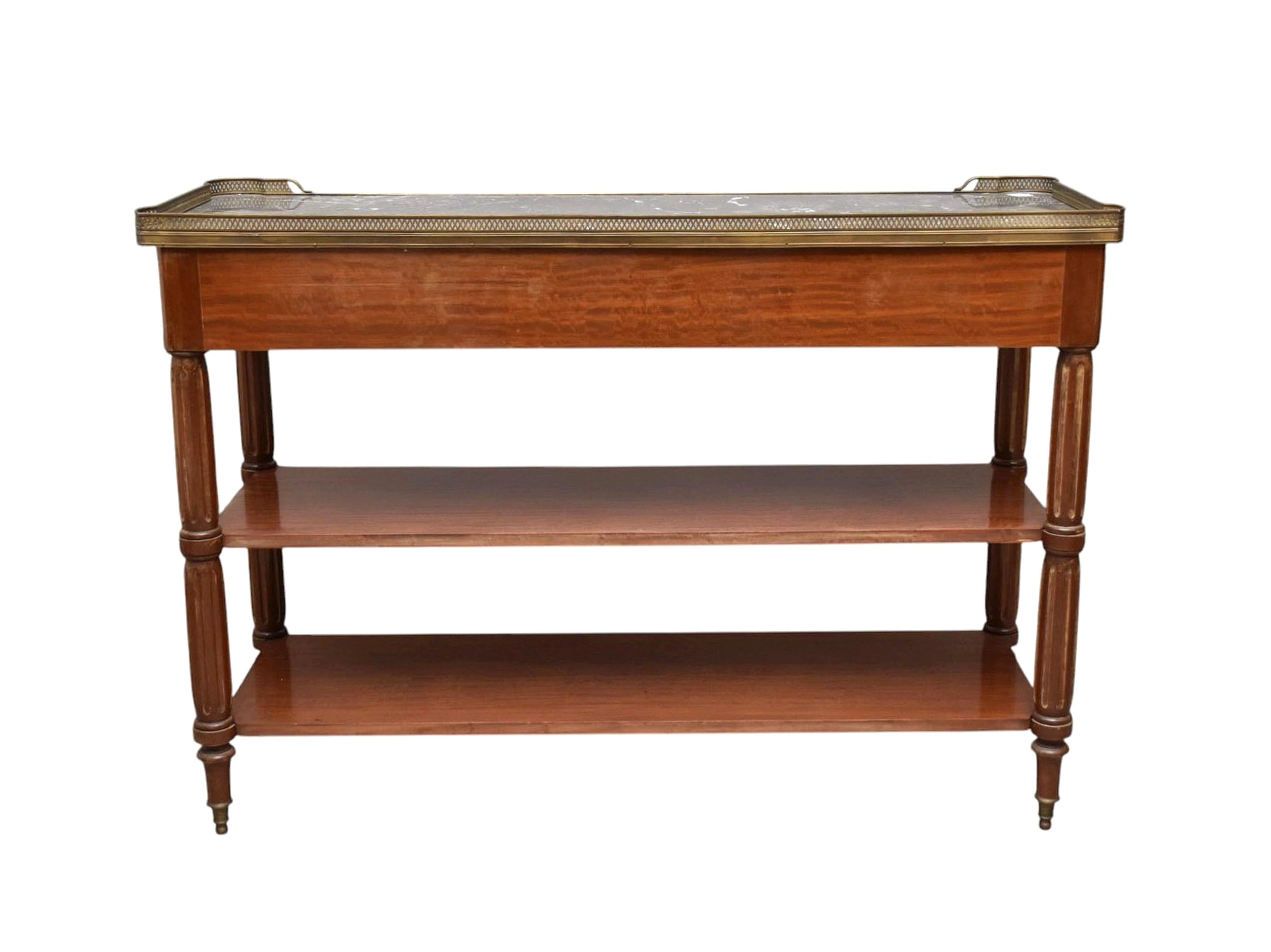 Étagère de style Louis XVI avec galerie en laiton et plateau en marbre Bon état à Bradenton, FL