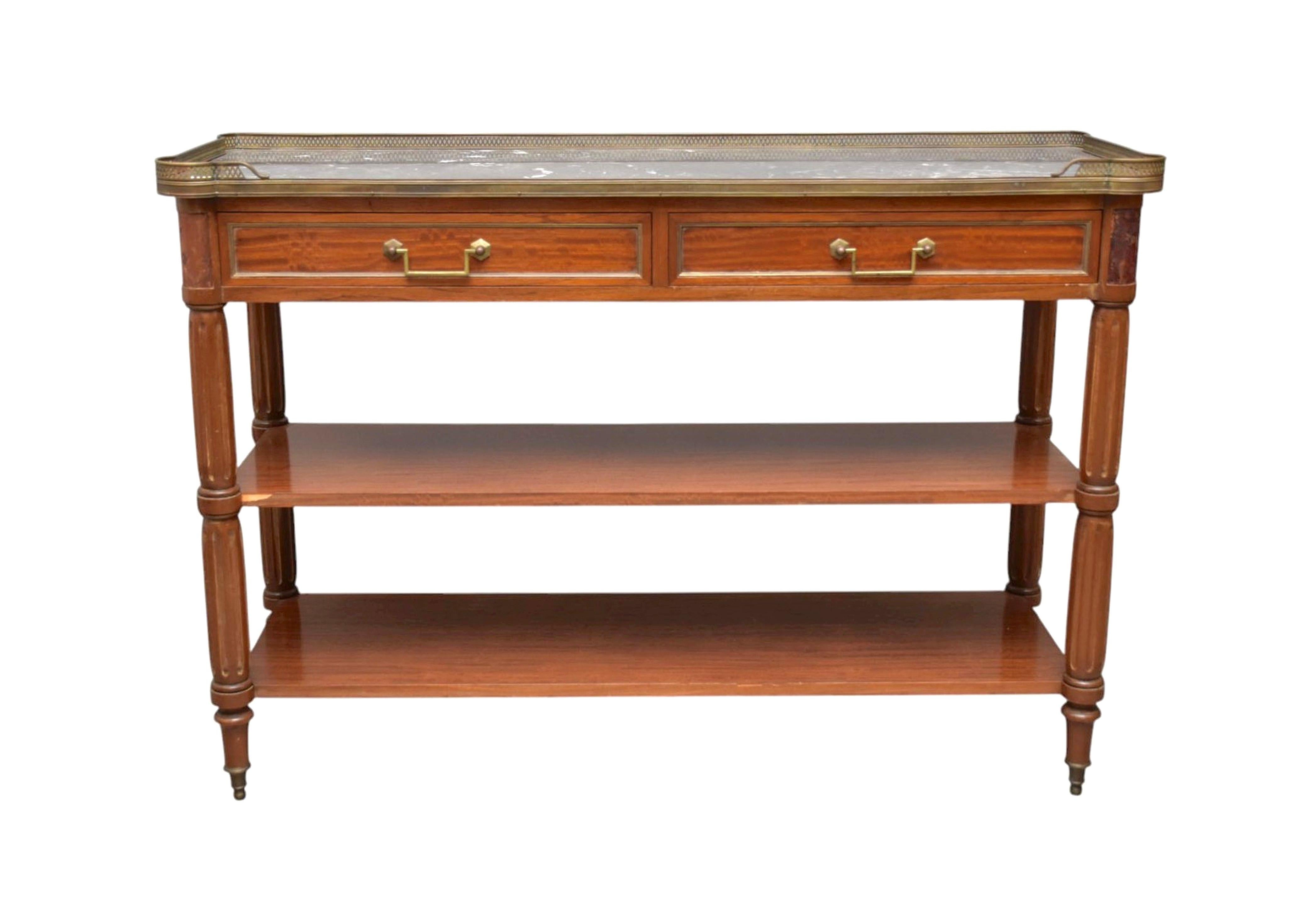 XIXe siècle Étagère de style Louis XVI avec galerie en laiton et plateau en marbre