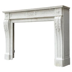Chimenea estilo Luis XVI de mármol de Carrara, hacia 1880