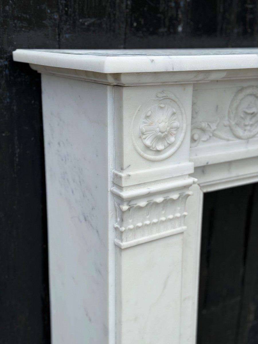 19th Century Louis XVI Style Fireplace In Carrara Marble Circa 1880 For Sale