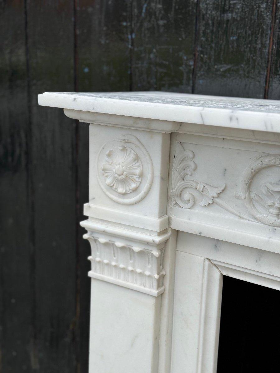 Louis XVI Style Fireplace In Carrara Marble Circa 1880 For Sale 1