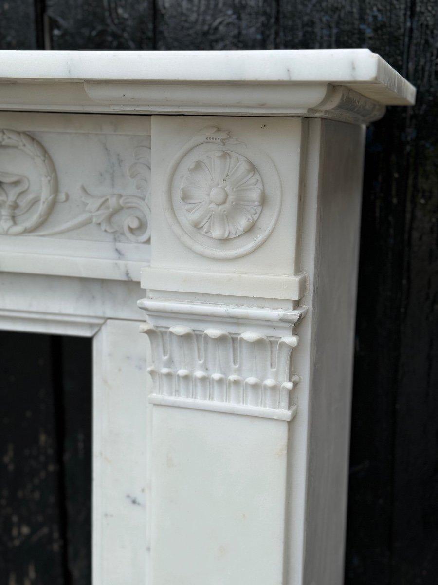 Louis XVI Style Fireplace In Carrara Marble Circa 1880 For Sale 2
