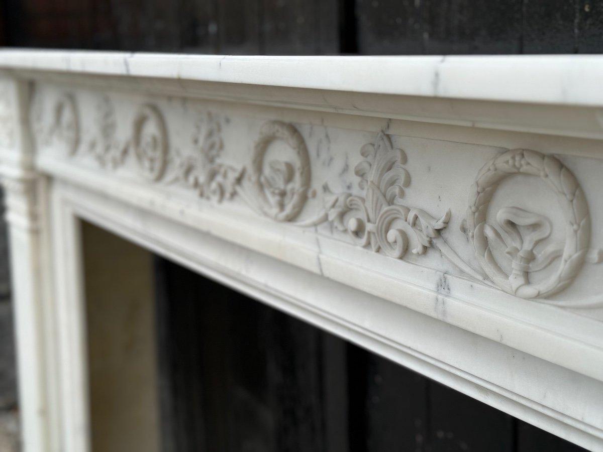 Louis XVI Style Fireplace In Carrara Marble Circa 1880 For Sale 4