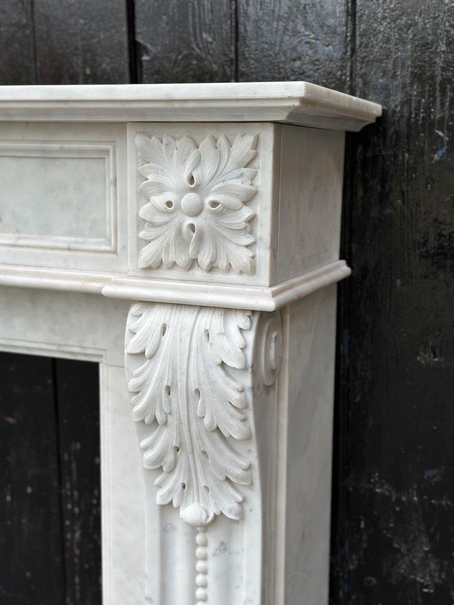 Louis XVI Style Fireplace In White Carrara Marble, Circa 1980 For Sale 2