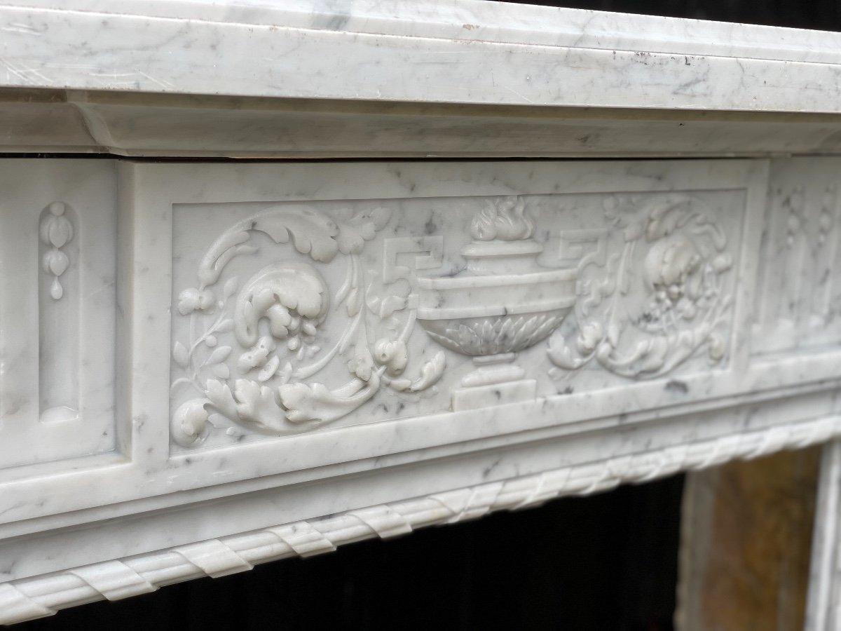 Louis XVI Style Fireplace in White Carrara Marble In Excellent Condition In Honnelles, WHT