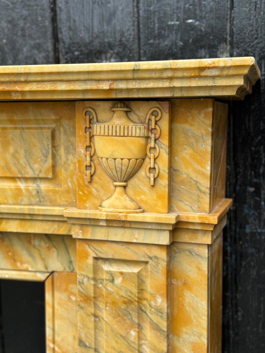 Louis XVI Style Fireplace In Yellow Siena Marble Circa 1880 In Excellent Condition For Sale In Honnelles, WHT