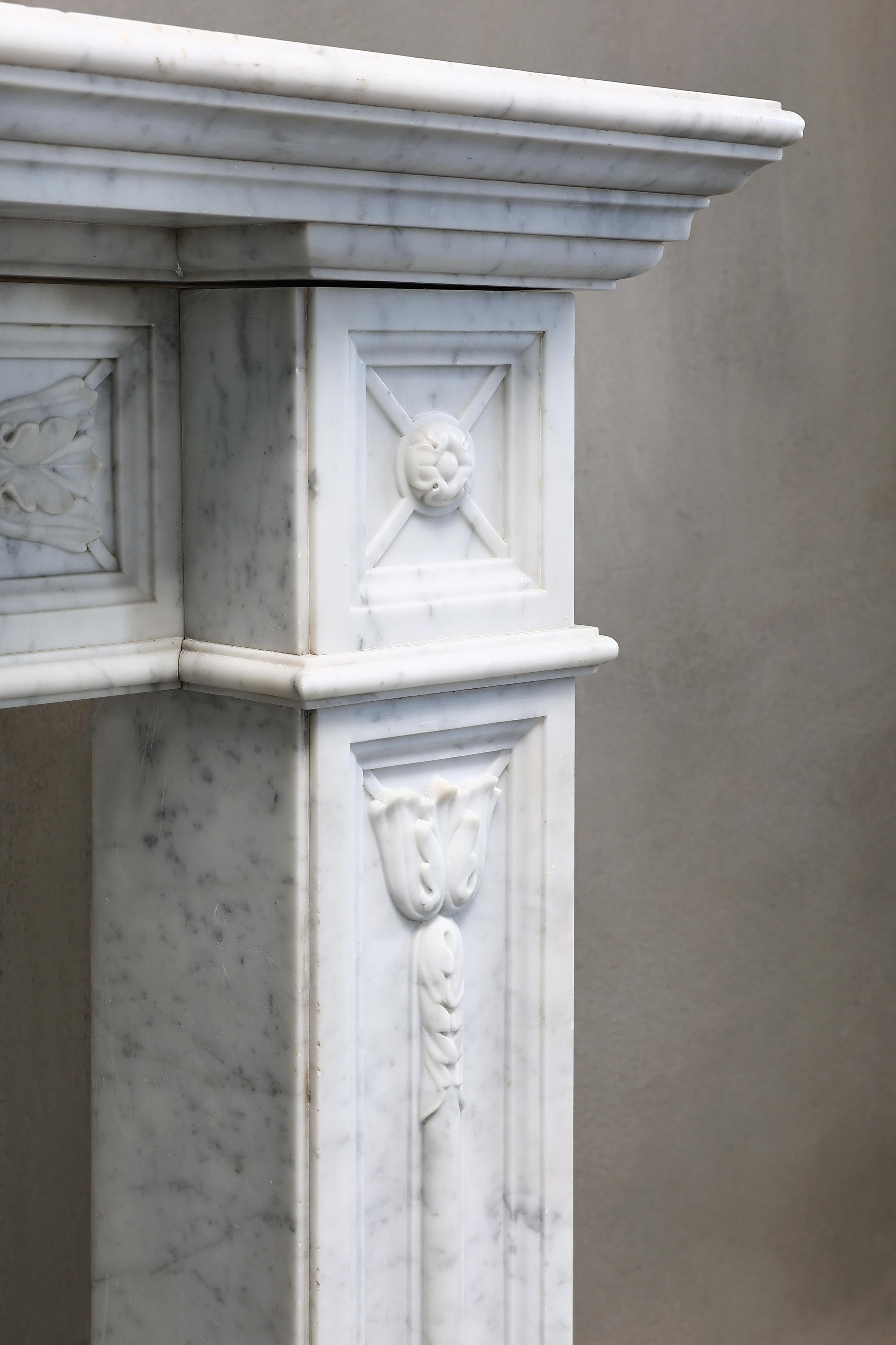 Louis XVI Style Fireplace of Arabescato Marble from the 19th Century For Sale 5