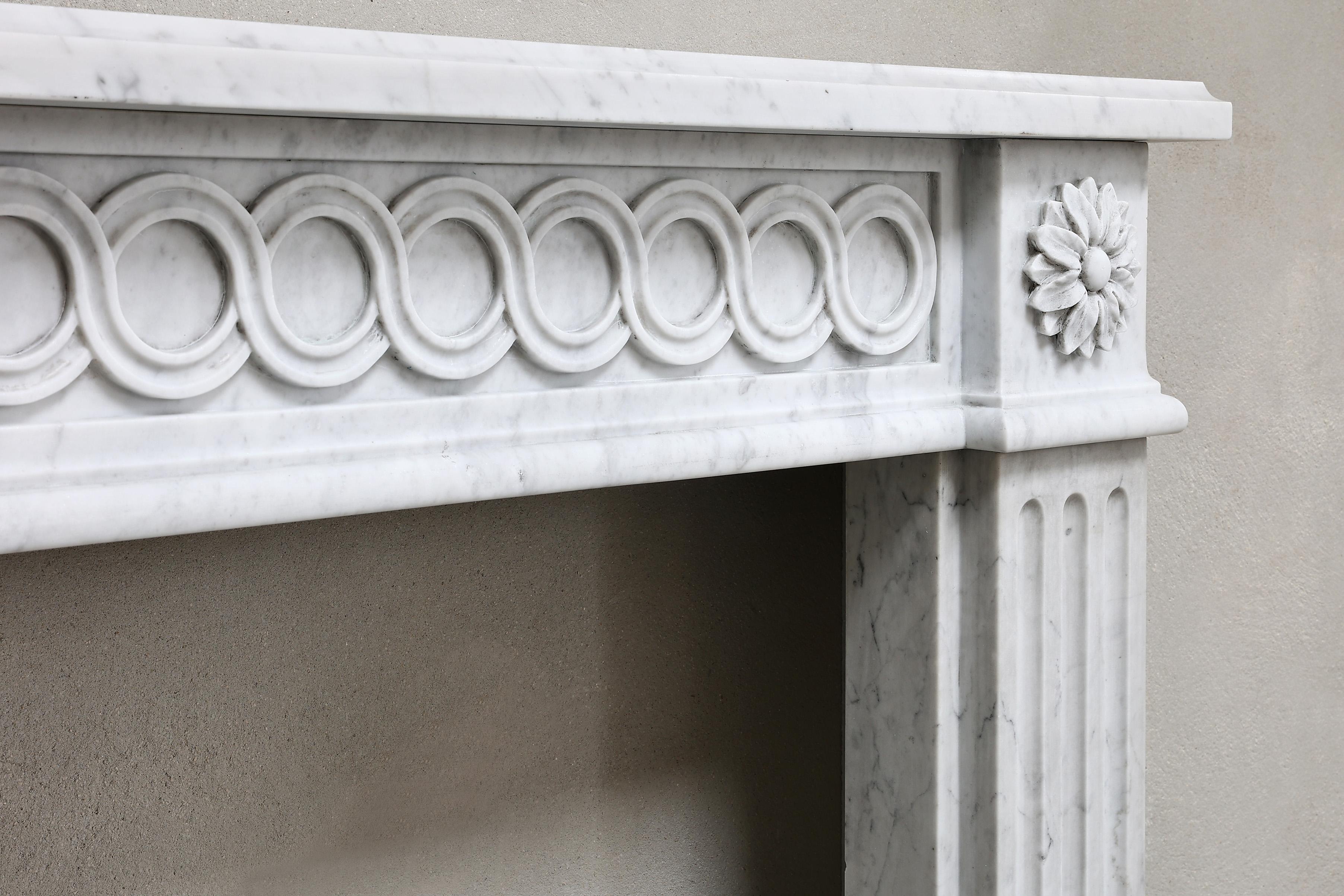 Louis XVI Style Fireplace of Carrara Marble from the 19th Century In Good Condition In Made, NL
