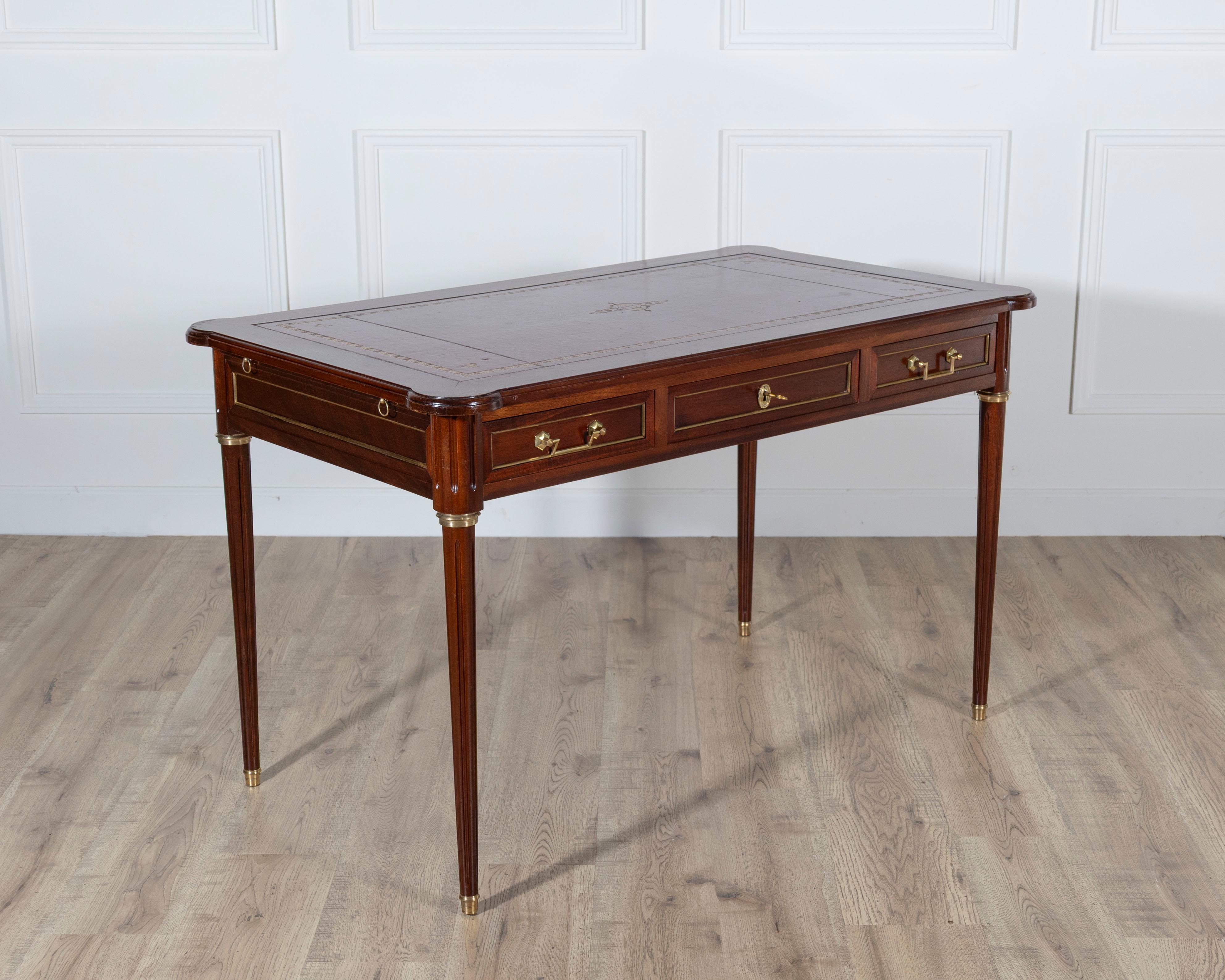 Louis XVI Style Flat Desk In Good Condition For Sale In Atlanta, GA