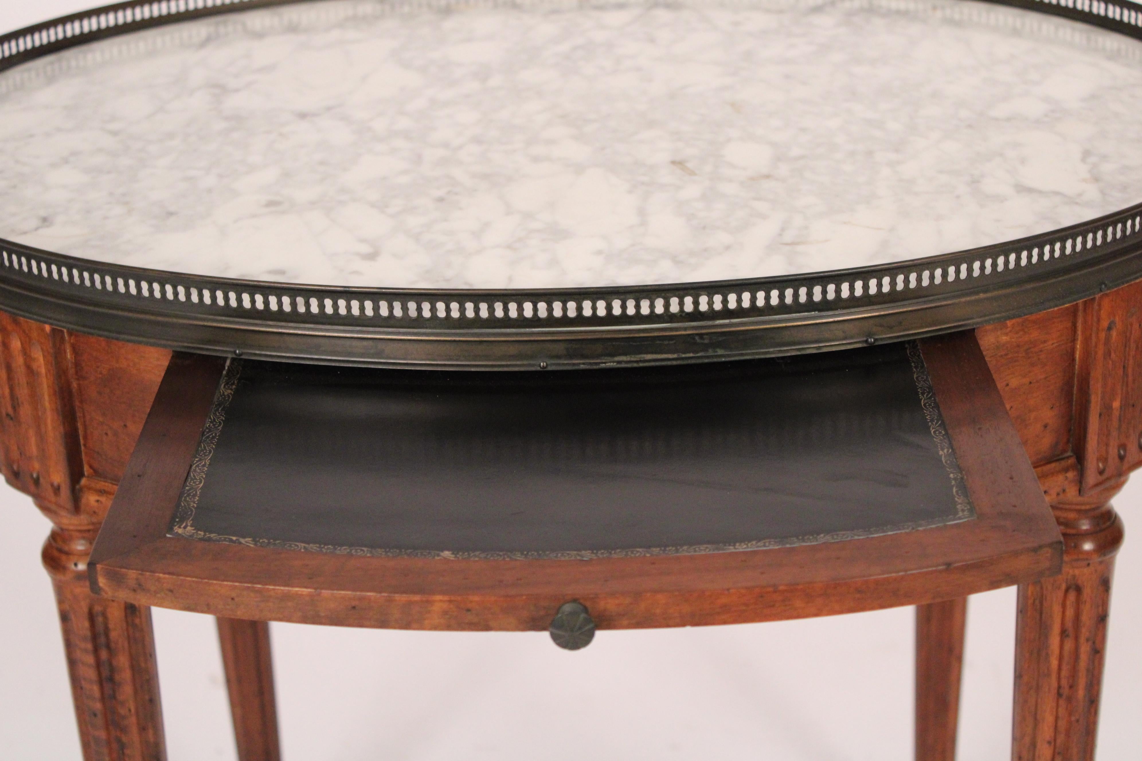 Mid-20th Century Louis XVI Style Beech Wood Bouillotte Table For Sale