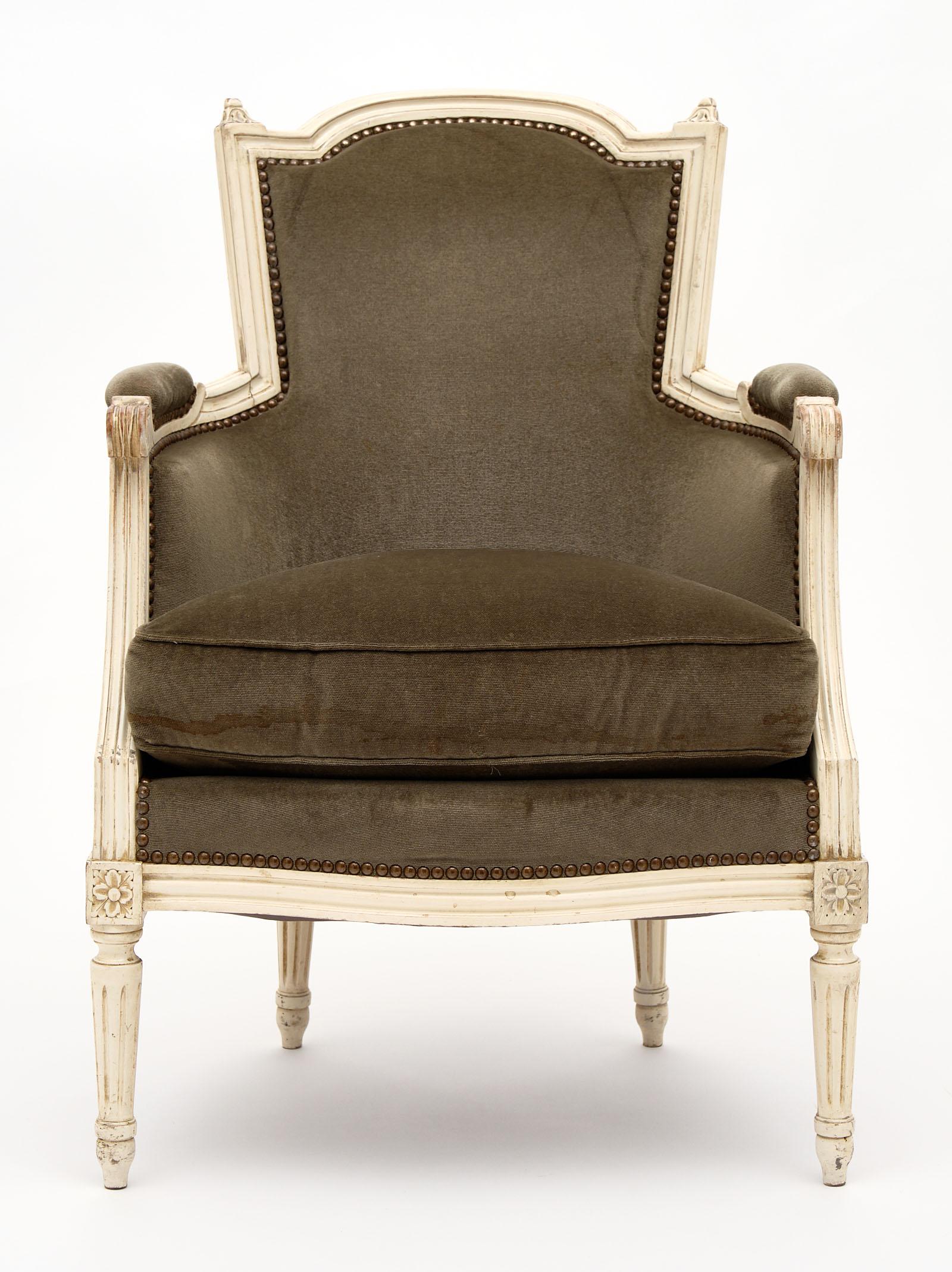 Early 20th Century Louis XVI Style French Antique Bergères