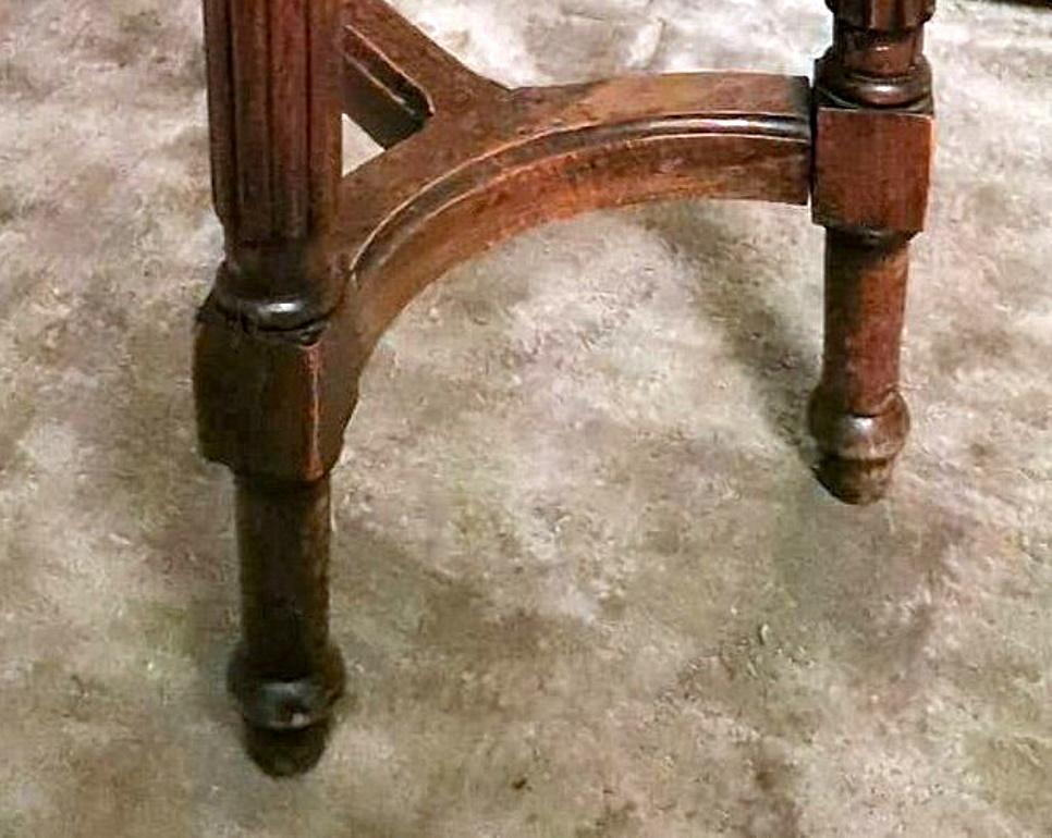 Banc français de style Louis XVI avec assise en 