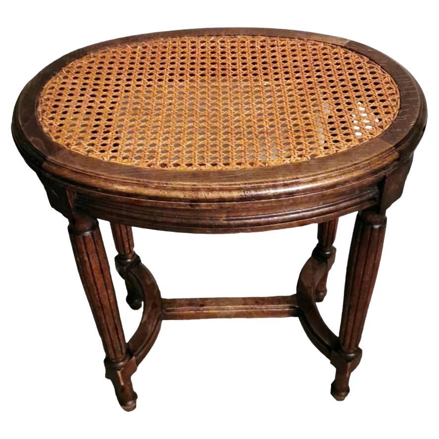 Banc français de style Louis XVI avec assise en "paille de Vienne". en vente