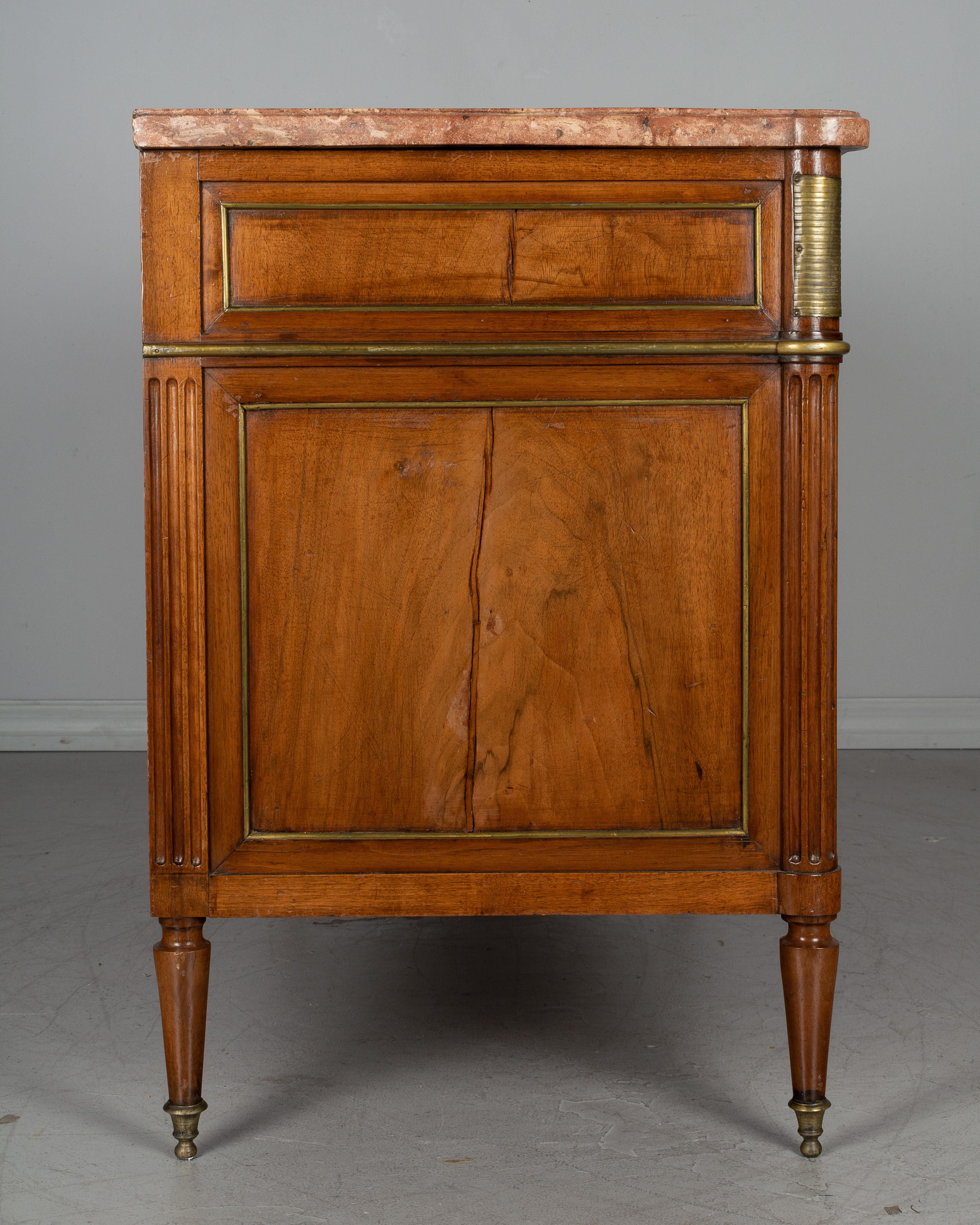Louis XVI Style French Commode or Chest of Drawers In Good Condition In Winter Park, FL