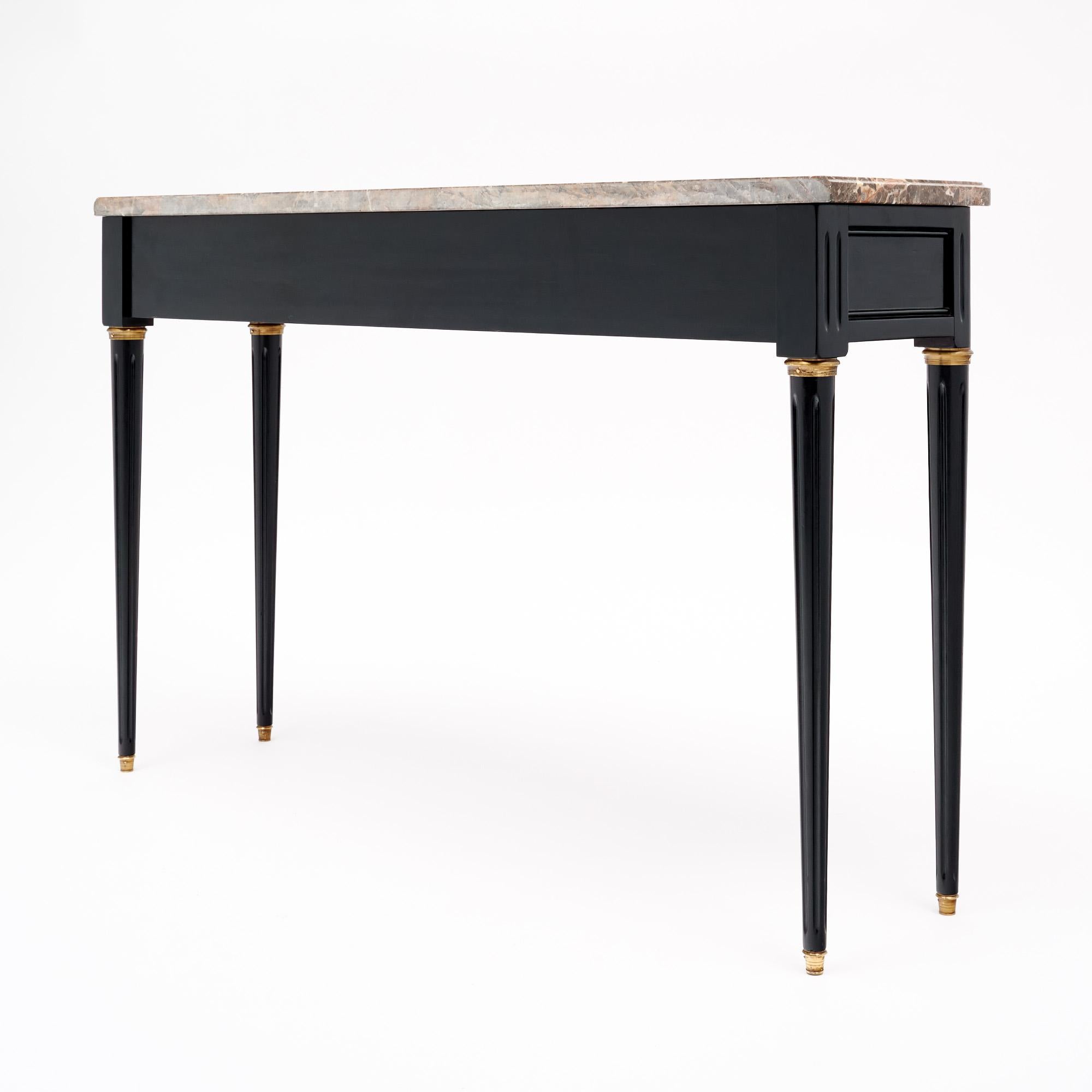 Table console française de style Louis XVI en vente 2