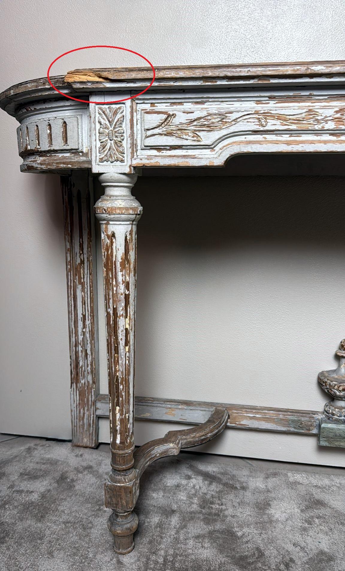 Louis XVI-Style French Console Table In White Lacquer For Sale 5