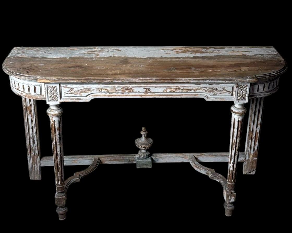 Louis XVI-Style French Console Table In White Lacquer In Fair Condition For Sale In Prato, Tuscany