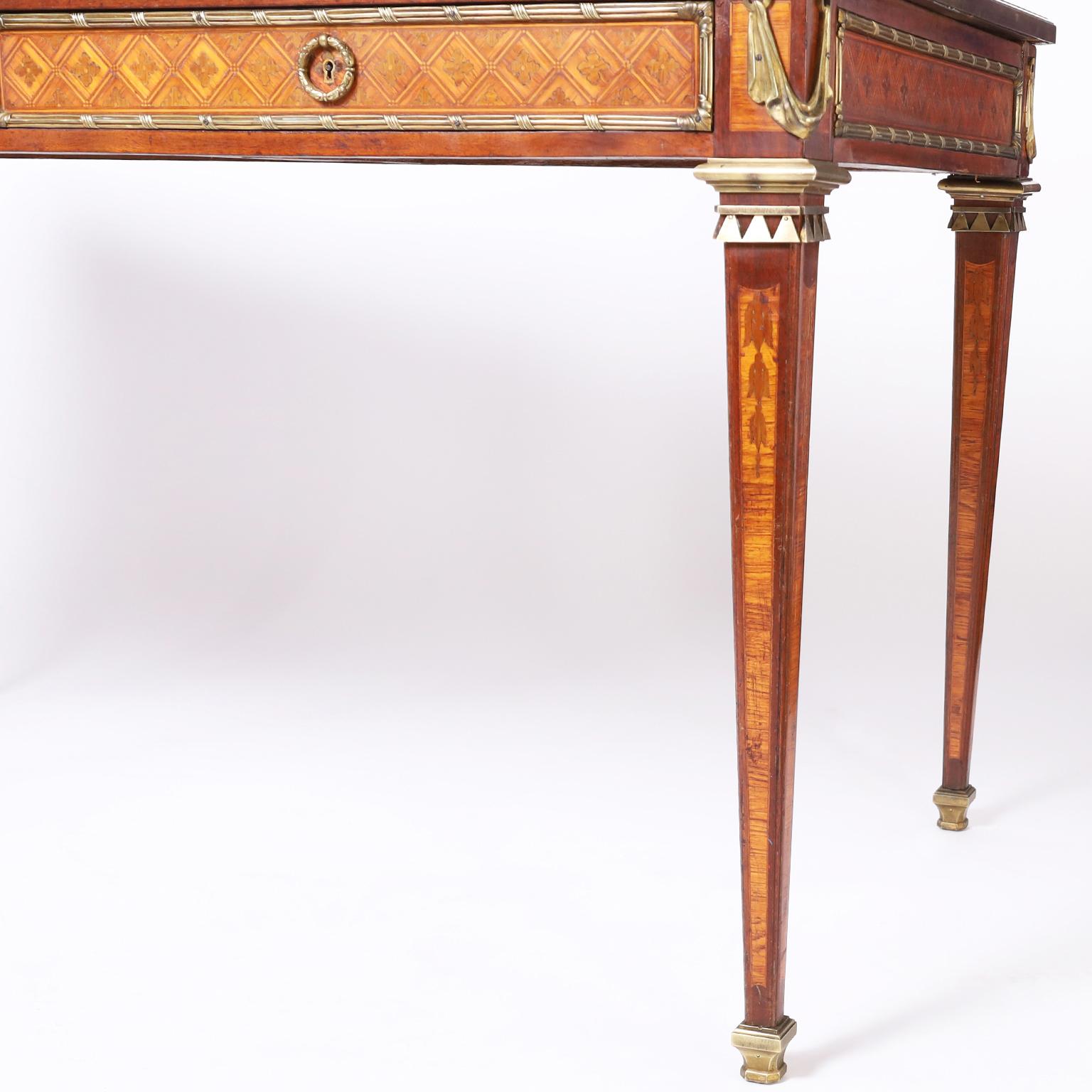 Louis XVI Stil Französisch Schreibtisch oder Bureau Plat (Leder) im Angebot