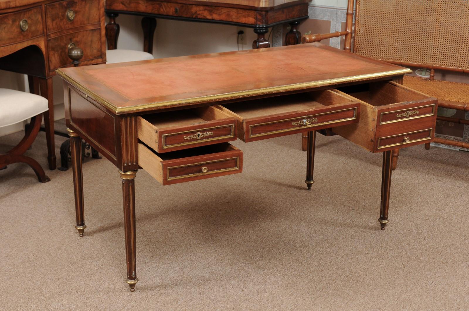 Louis XVI Style French Mahogany Brass Inlaid Bureau Plat, Late 19th Century 1