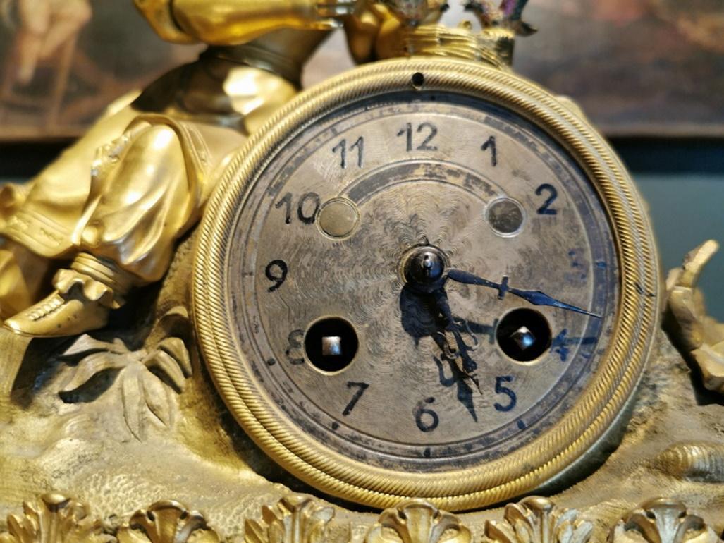 Louis XVI Style French Mantel Clock in Gilded Bronze For Sale 6