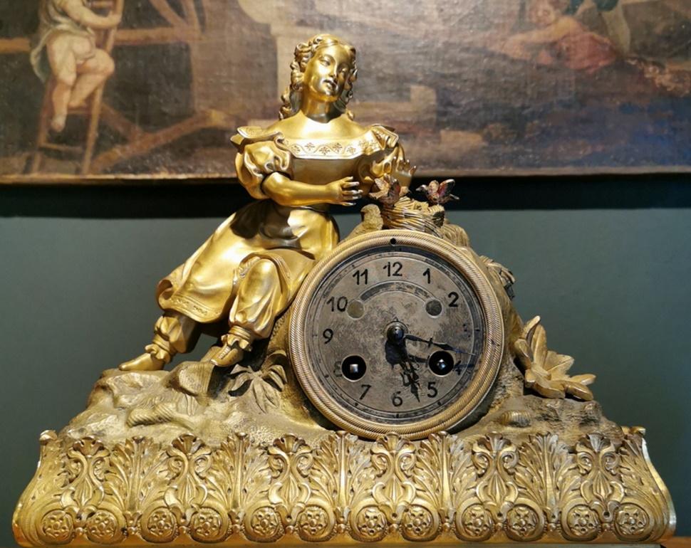 Louis XVI Style French Mantel Clock in Gilded Bronze For Sale 10