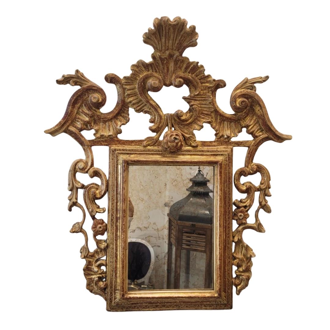Specchio francese da parete in stile Luigi XVI  legno intagliato e dorato in vendita 14