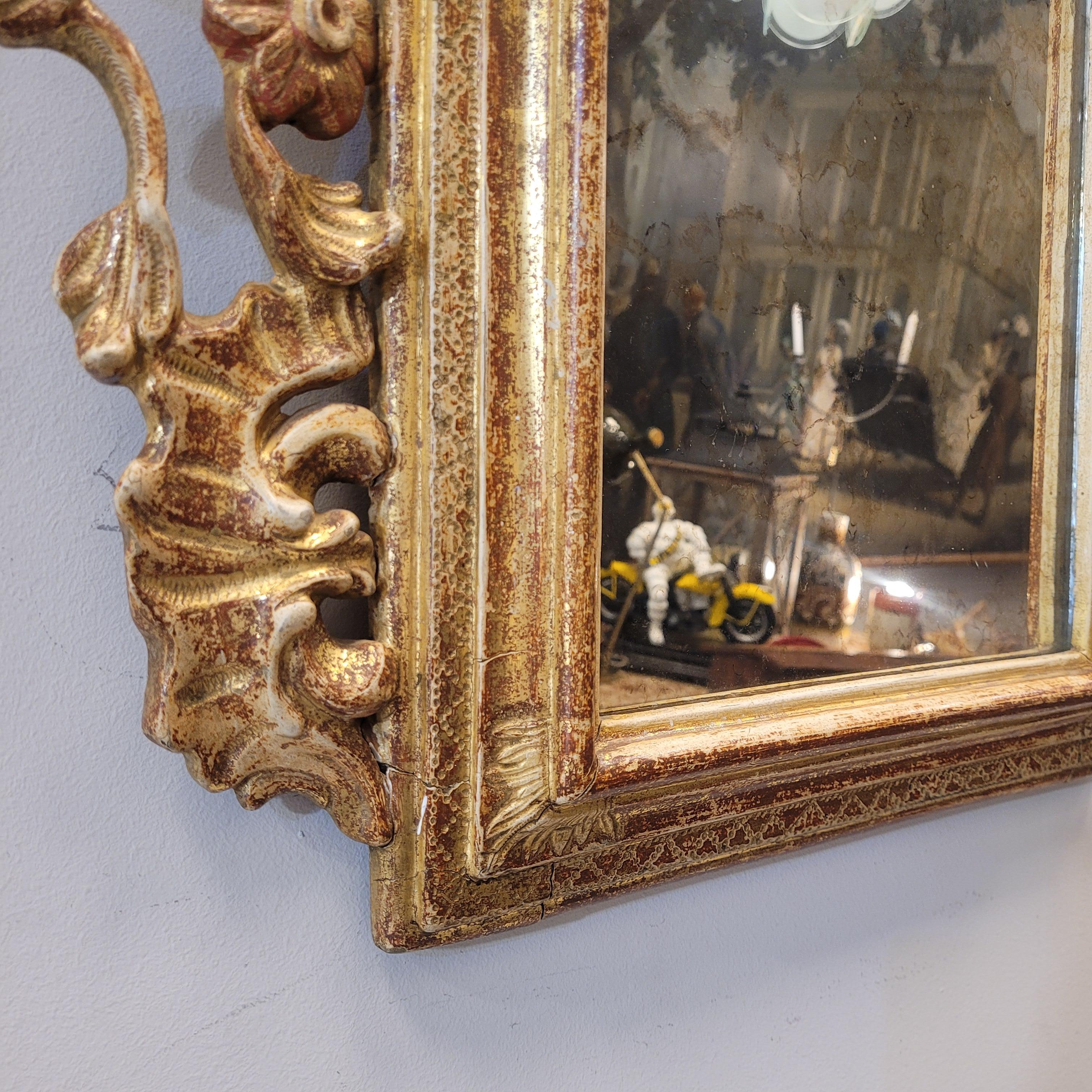 Specchio francese da parete in stile Luigi XVI  legno intagliato e dorato In condizioni buone in vendita a Valladolid, ES