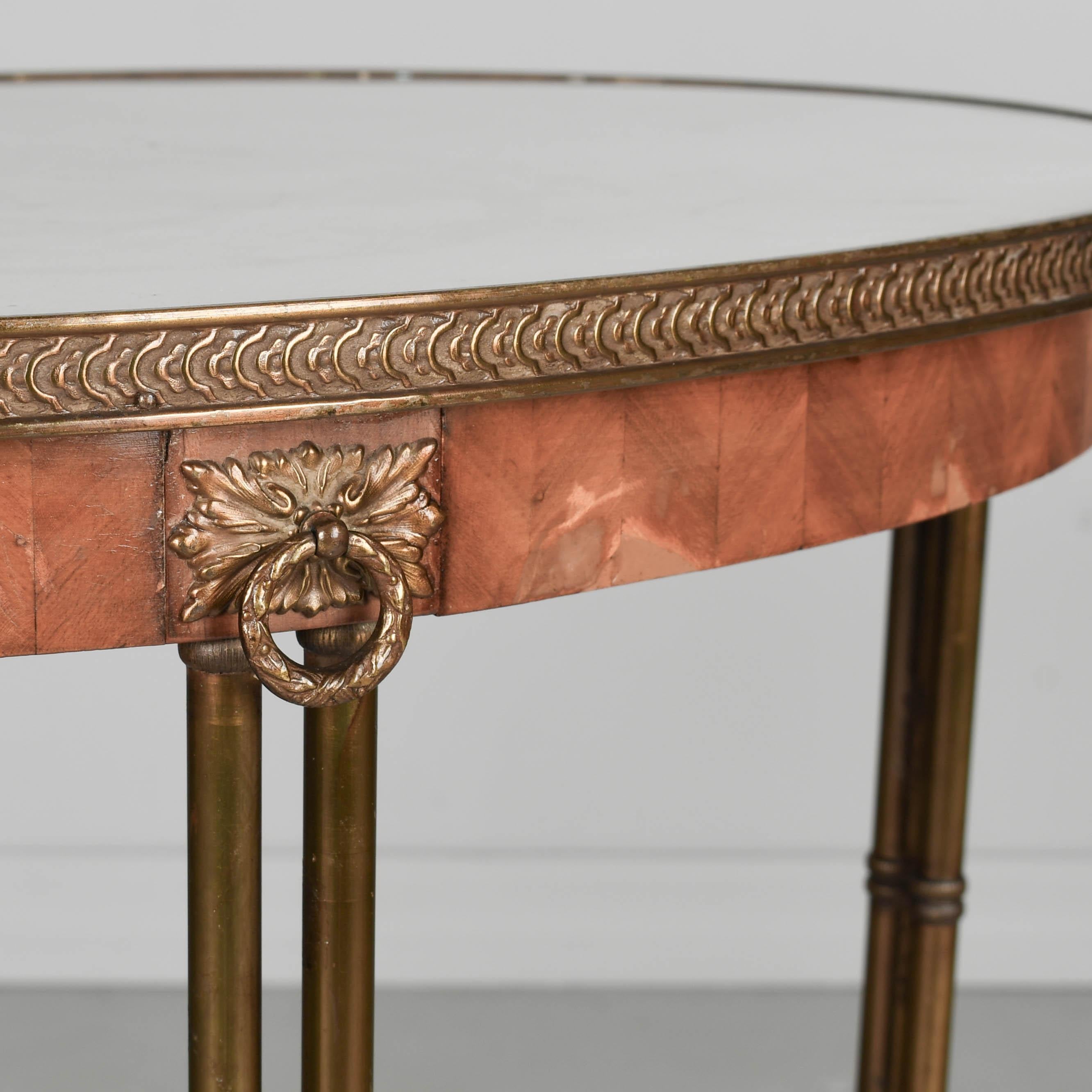 Table d'appoint ovale française de style Louis XVI en vente 8