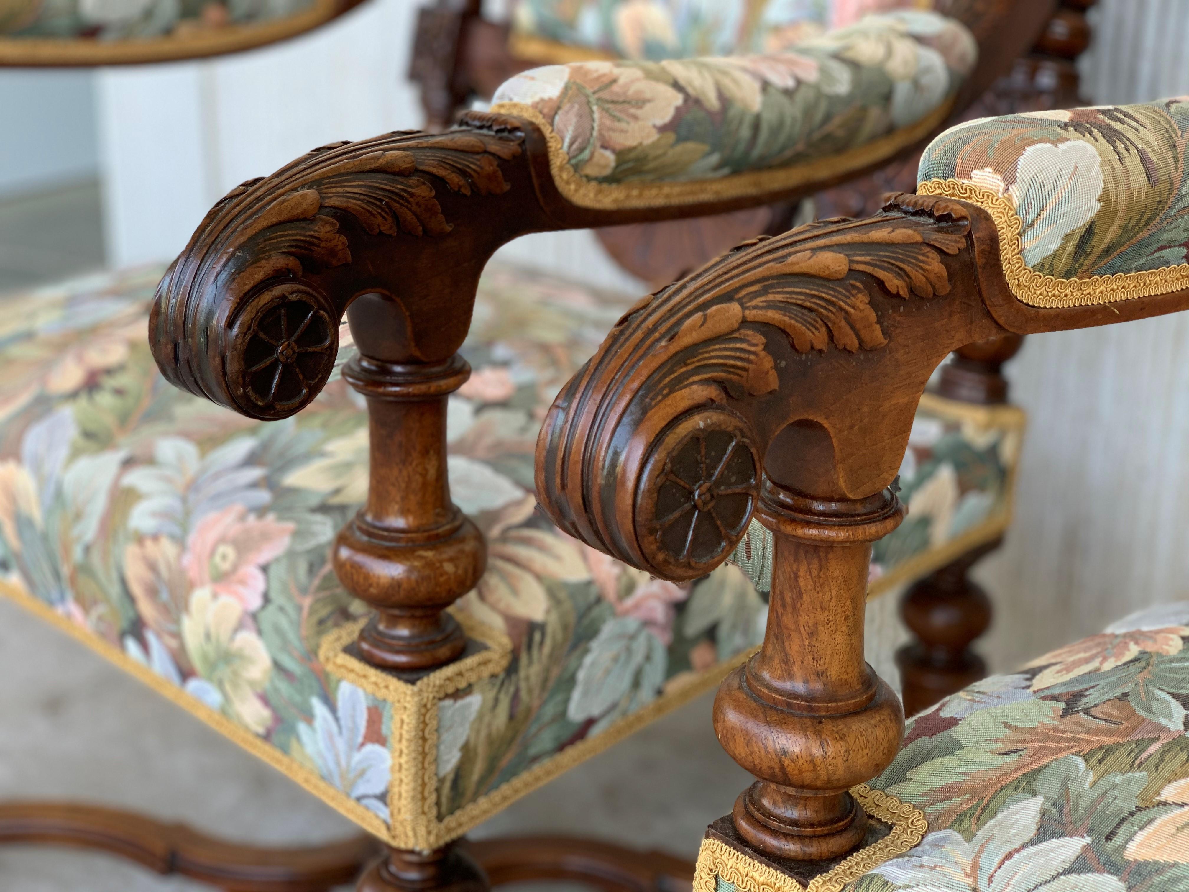 Louis XVI Style French Pair of Carved Walnut Armchairs, 1900s For Sale 5