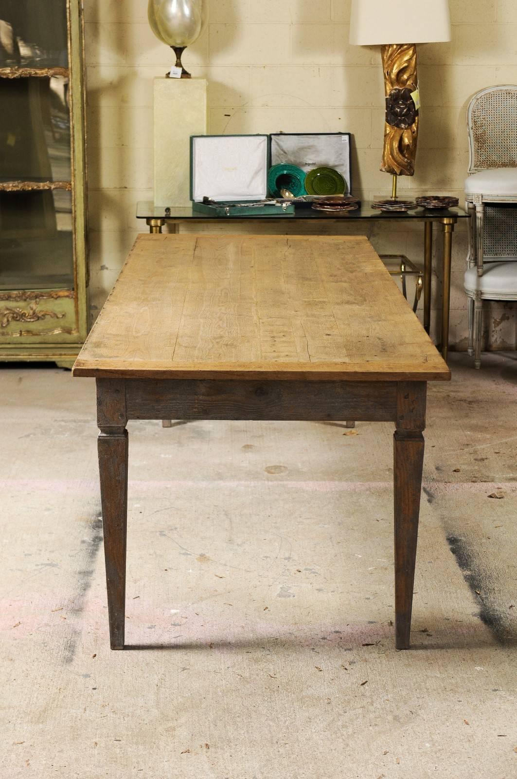 Louis XVI Style French Stripped Oak Dining Table with Tapered Legs, circa 1890 In Good Condition In Atlanta, GA