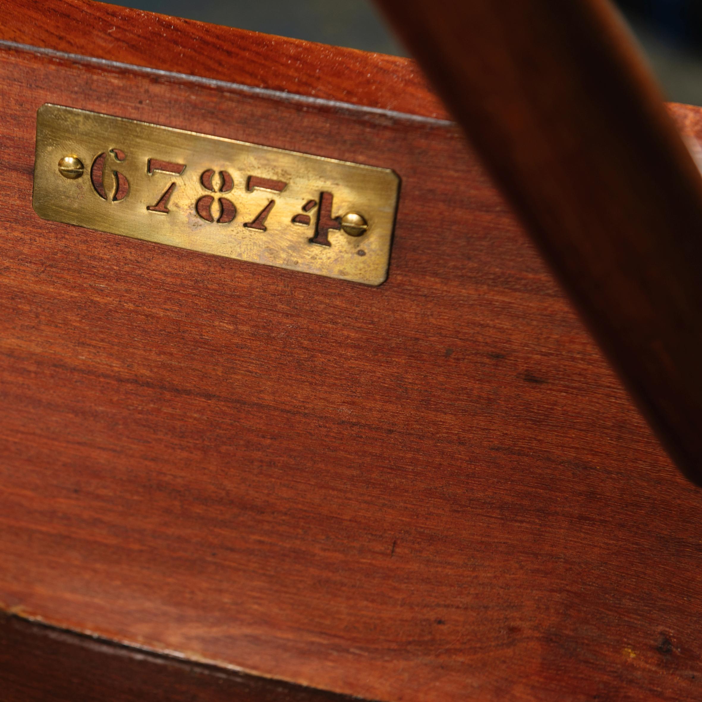Grand piano à queue GBaby de style Louis XVI par Gaveau Paris en vente 4