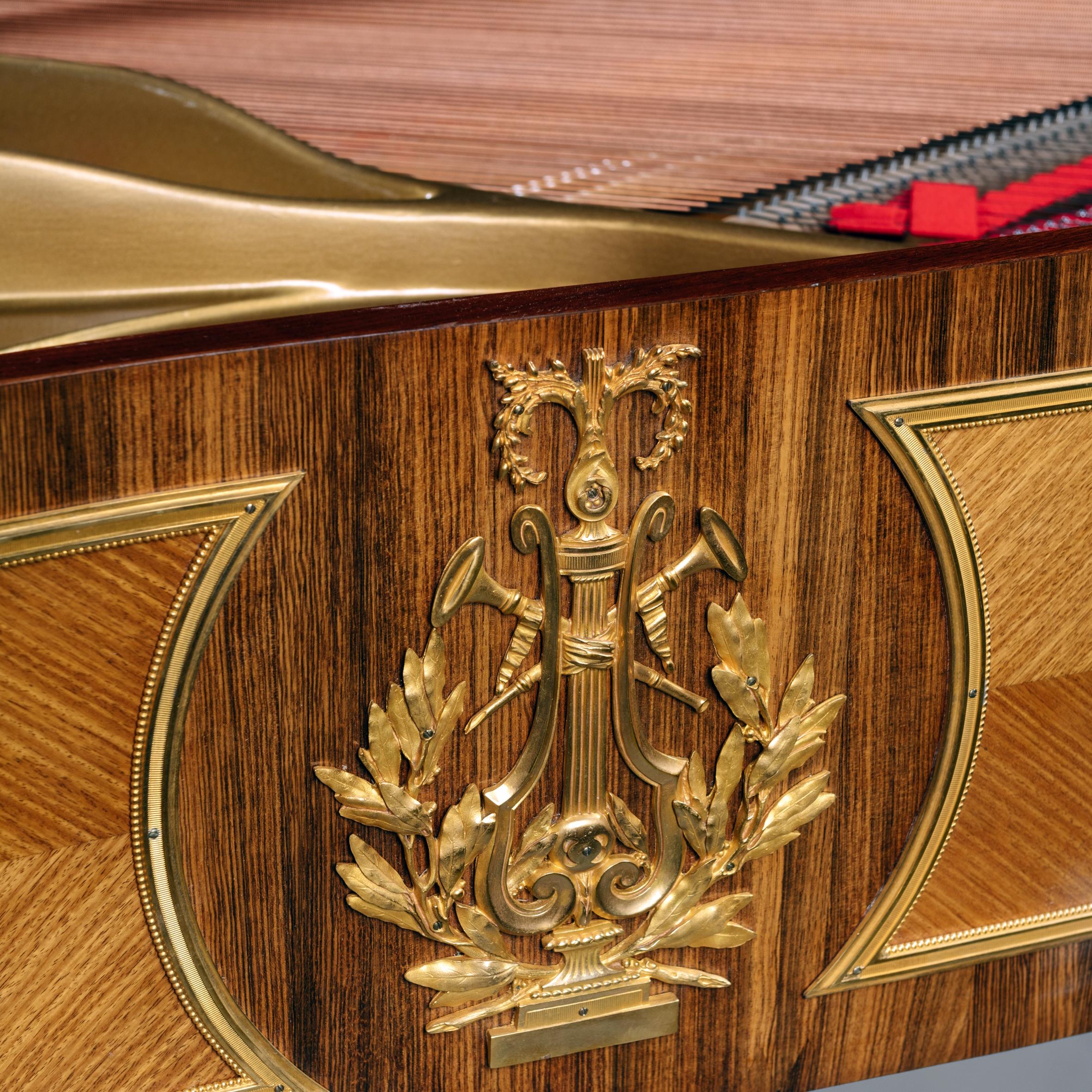 Début du 20ème siècle Grand piano à queue GBaby de style Louis XVI par Gaveau Paris en vente