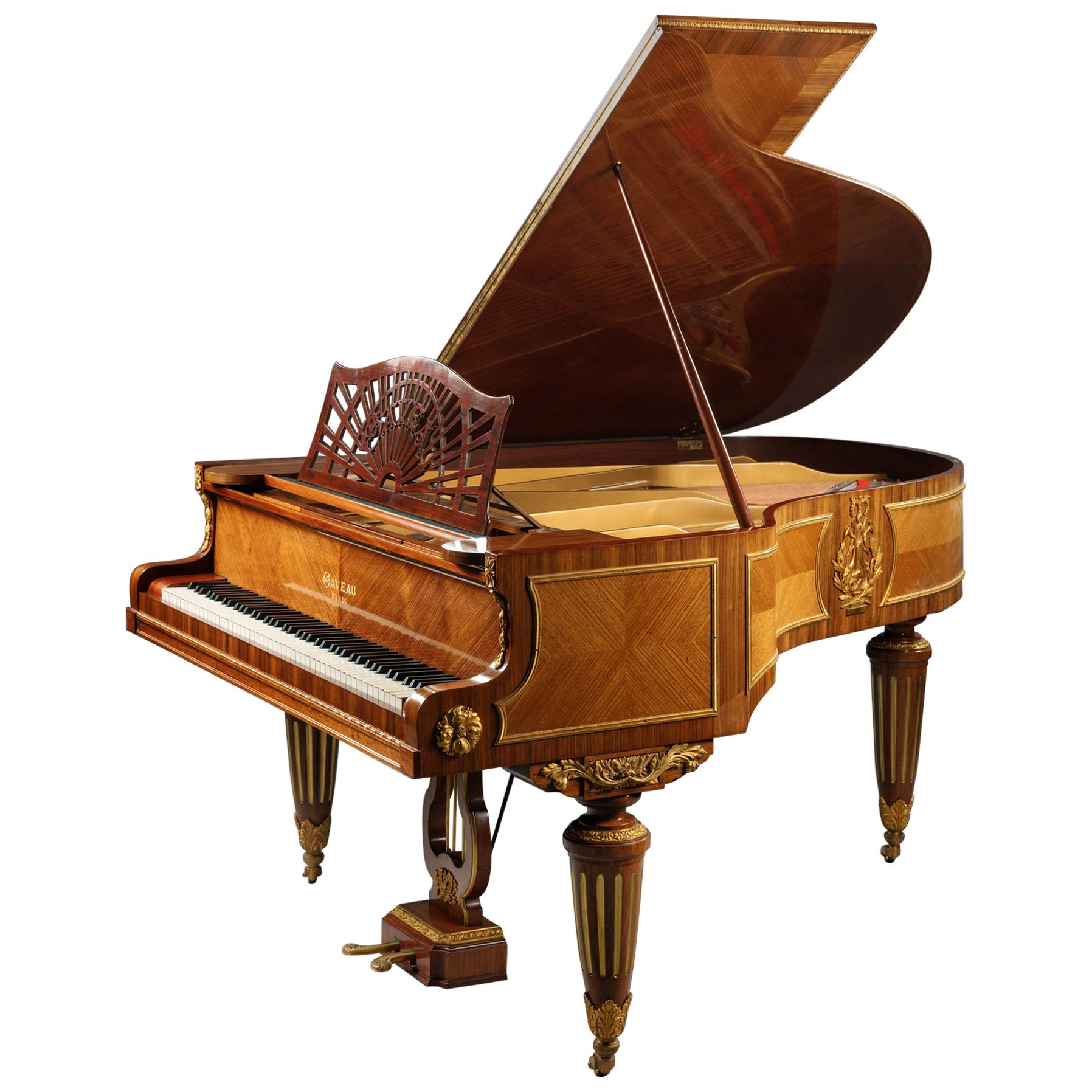 Louis XVI Style GBaby Grand Piano by Gaveau à Paris For Sale