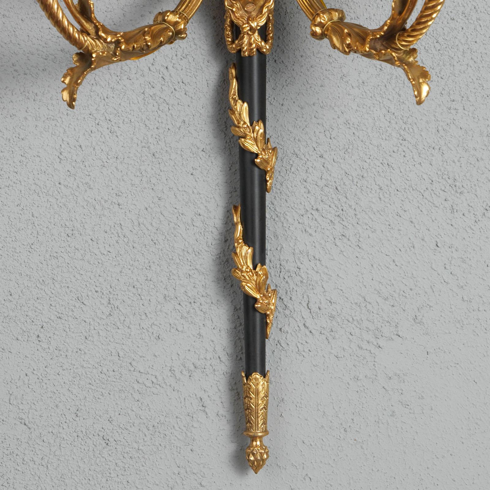 Wandleuchter aus vergoldeter und brünierter Bronze im Louis-XVI.-Stil von Gherardo Degli Albizzi (Italienisch) im Angebot