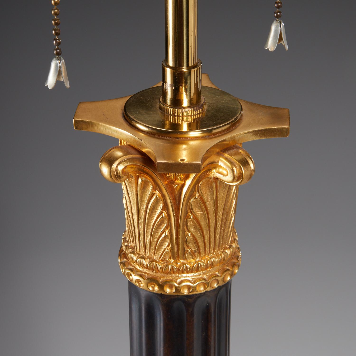 Doré Paire de lampes de style Louis XVI en bronze doré et patiné de Gherardo Degli Albizzi en vente