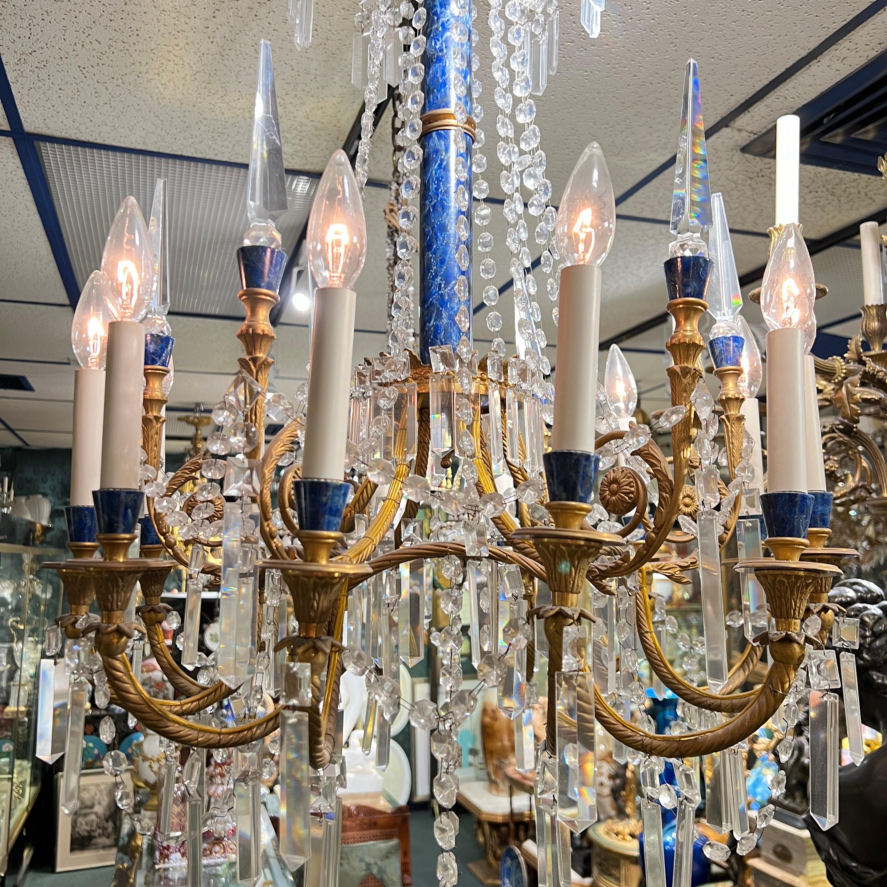 Lampadario a 12 luci in stile Impero Russo Baltico, bronzo dorato e finto lapis in vendita 4