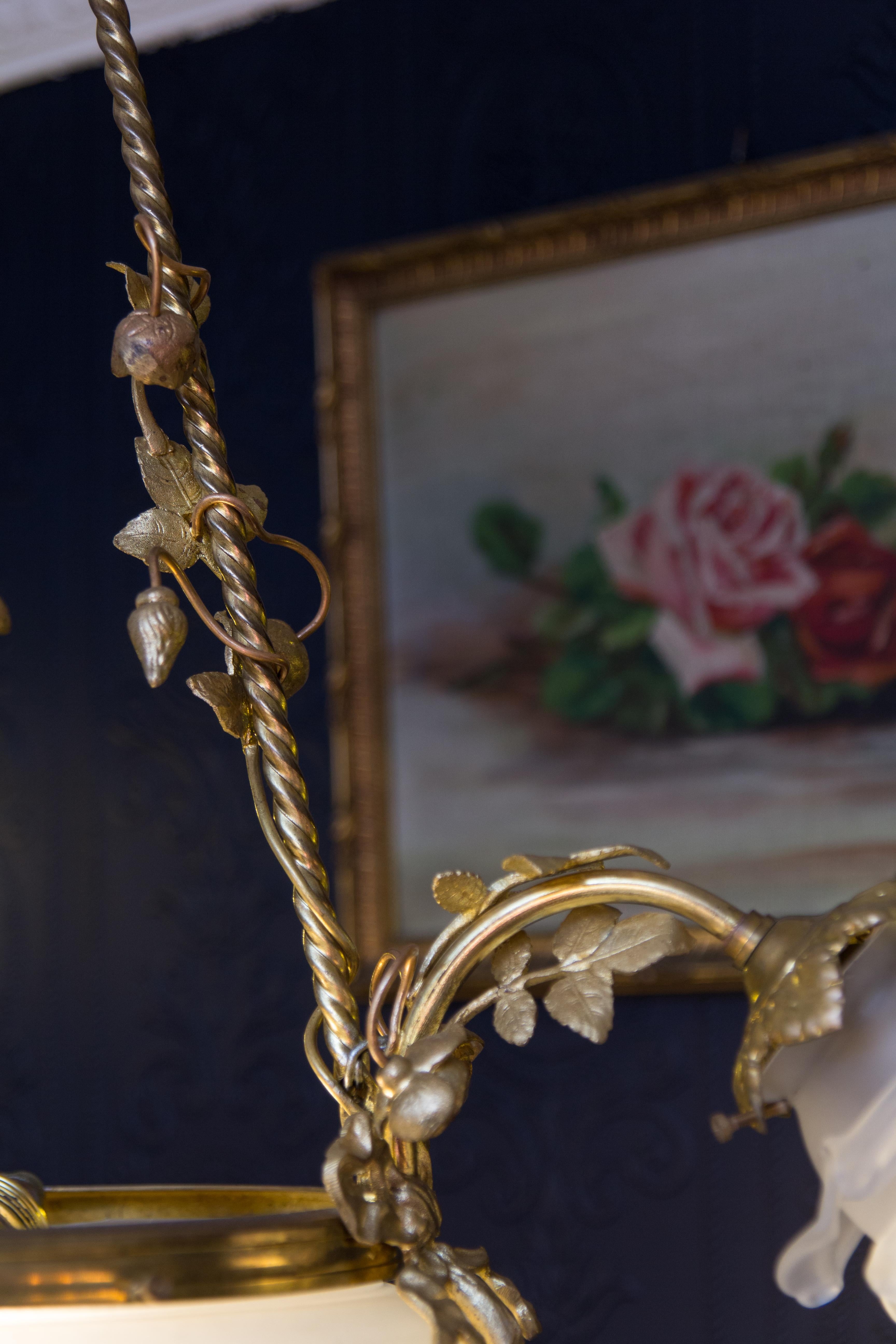 Louis XVI Style Gilt Bronze and Frosted Glass Chandelier In Good Condition In Barntrup, DE