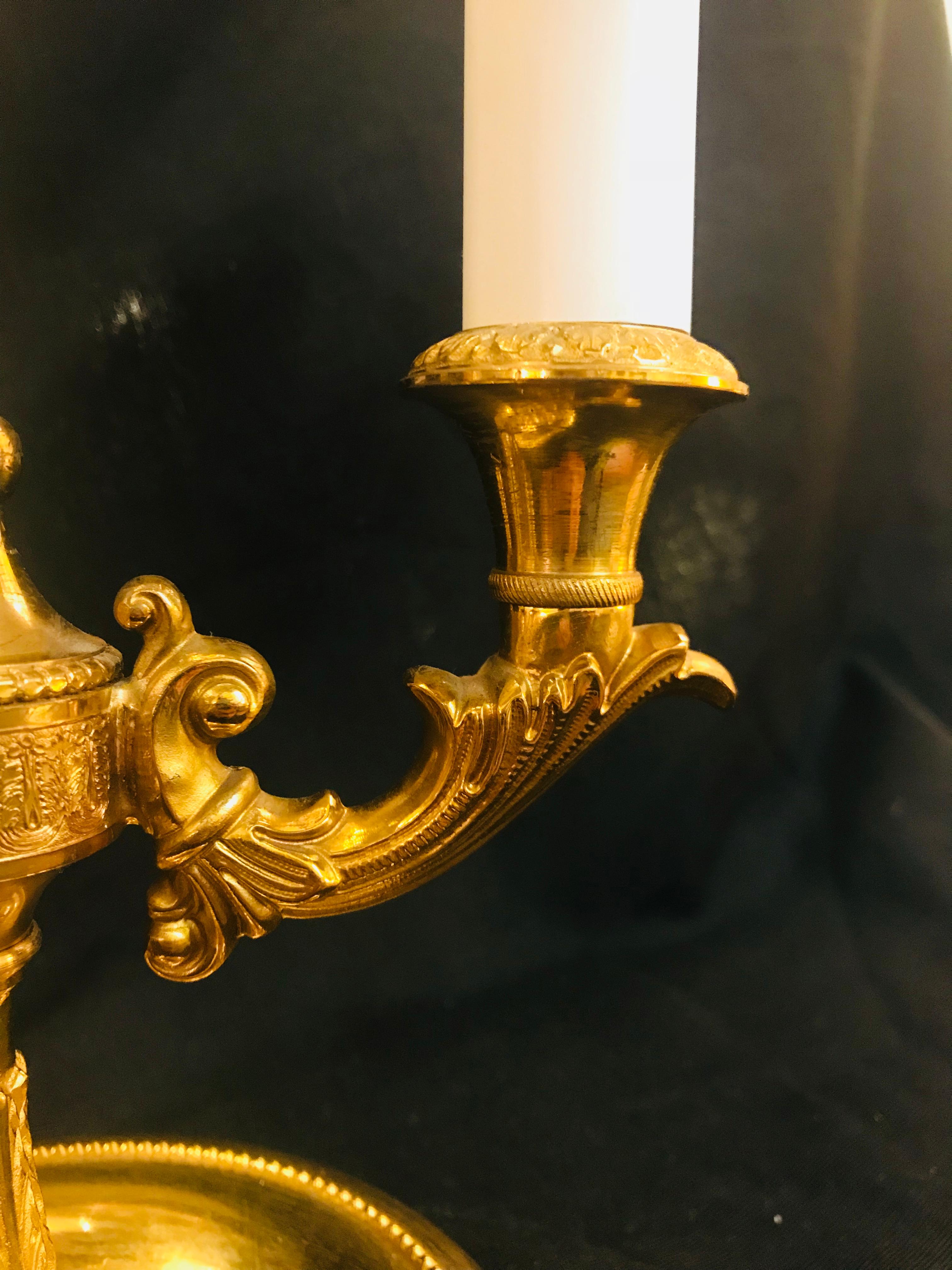 Vergoldete Bronze-Bouillotte im Louis-XVI-Stil von Gherardo Degli Albizzi (Louis XVI.) im Angebot