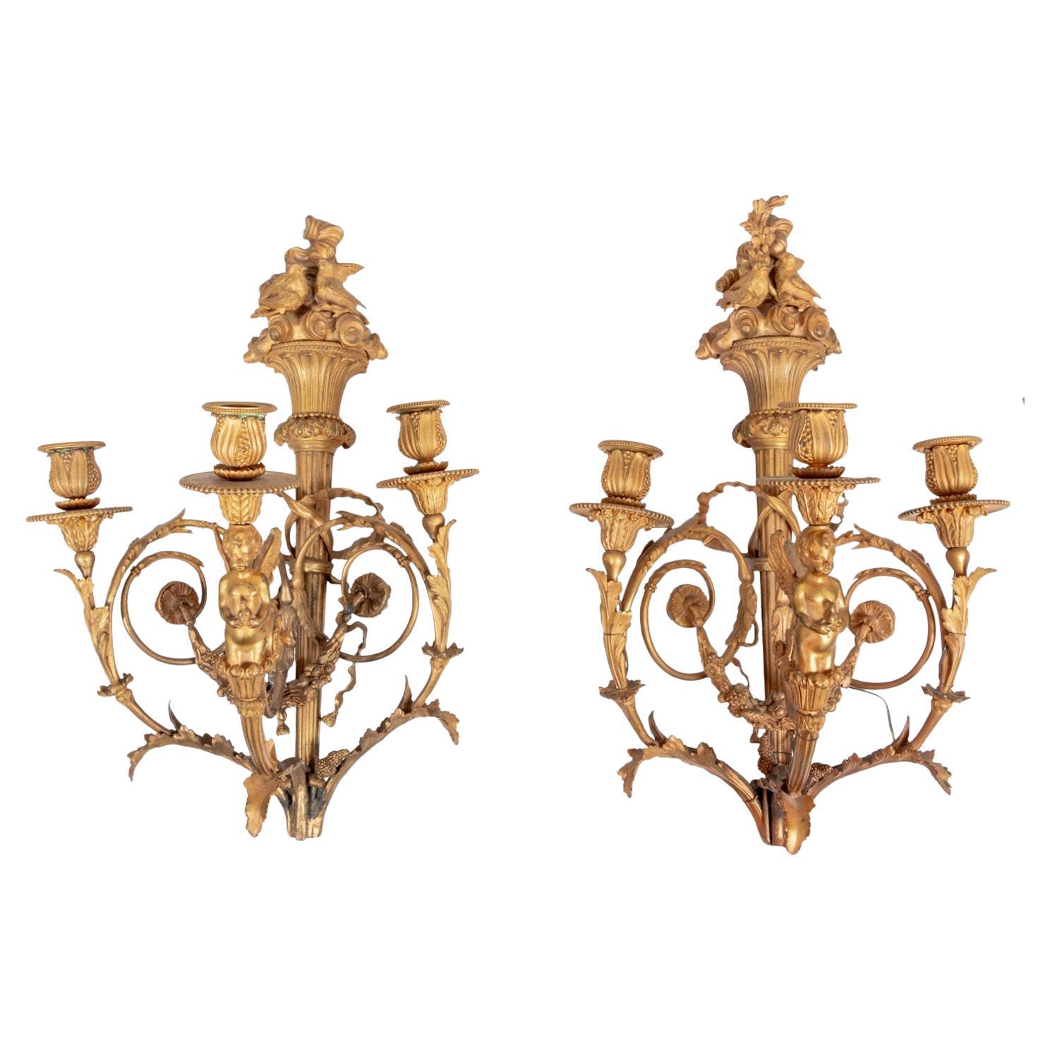 Vergoldete Bronzeapplikationen im Louis-XVI-Stil, Paar im Angebot