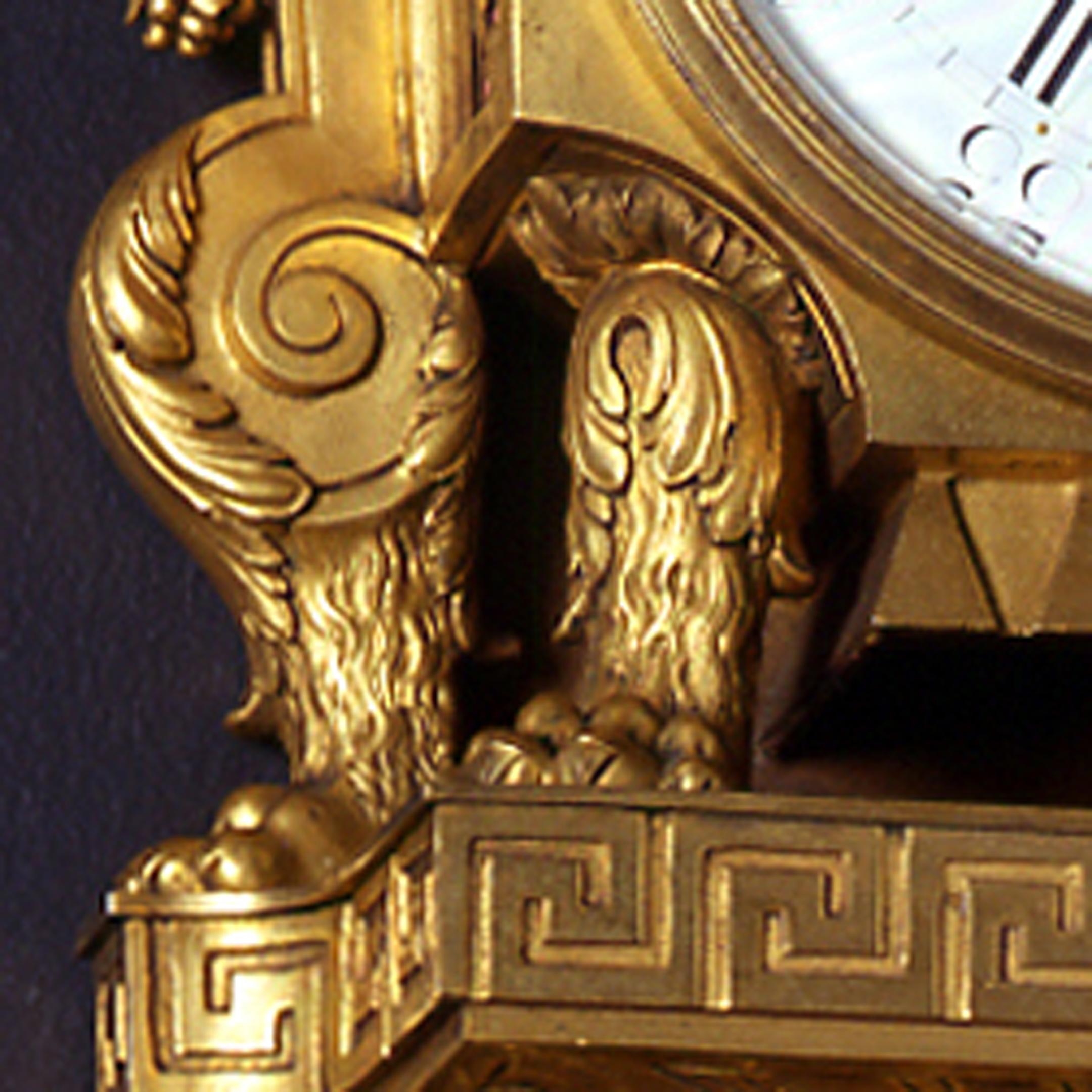 Kaminuhr aus vergoldeter Bronze im Louis-XVI.-Stil von Beurdeley (Französisch) im Angebot