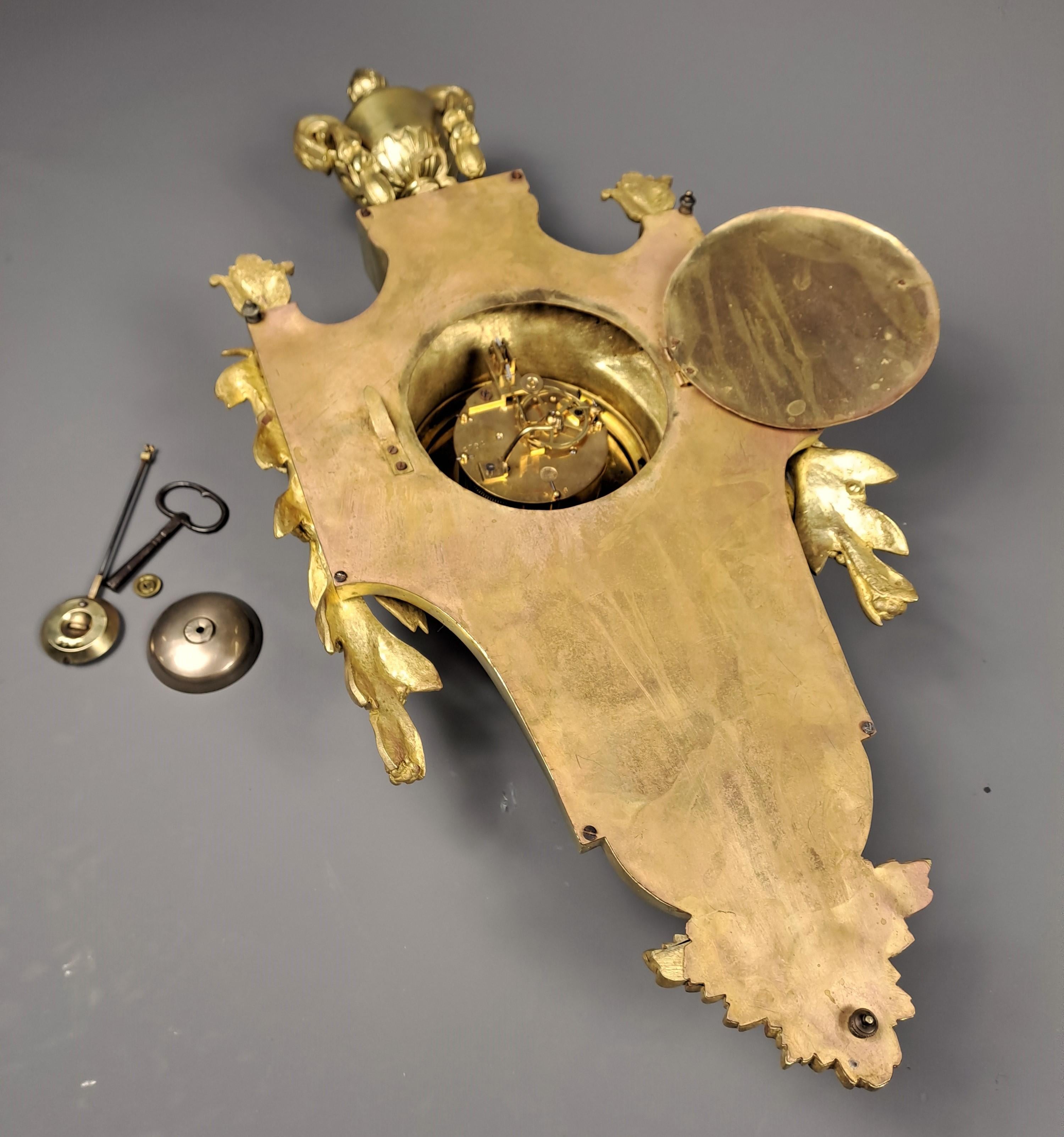 Louis XVI Stil vergoldete Bronze Cartel im Angebot 5