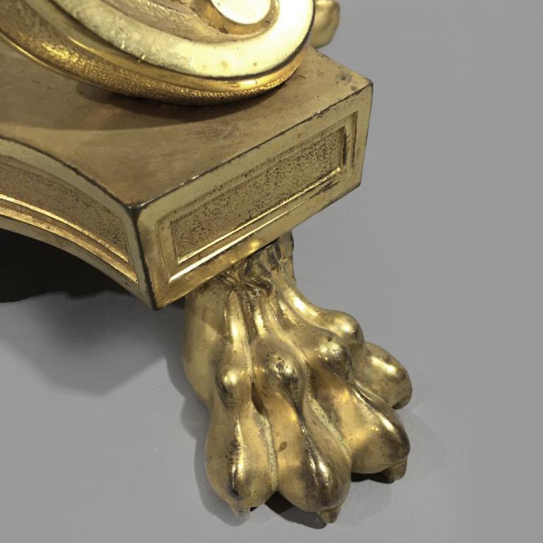 Pantalla de chimenea en forma de abanico de bronce dorado estilo Luis XVI en venta 2