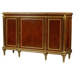Vergoldetes Bronzeschränkchen im Style Louis XVI von Escalier de Cristal, Paris