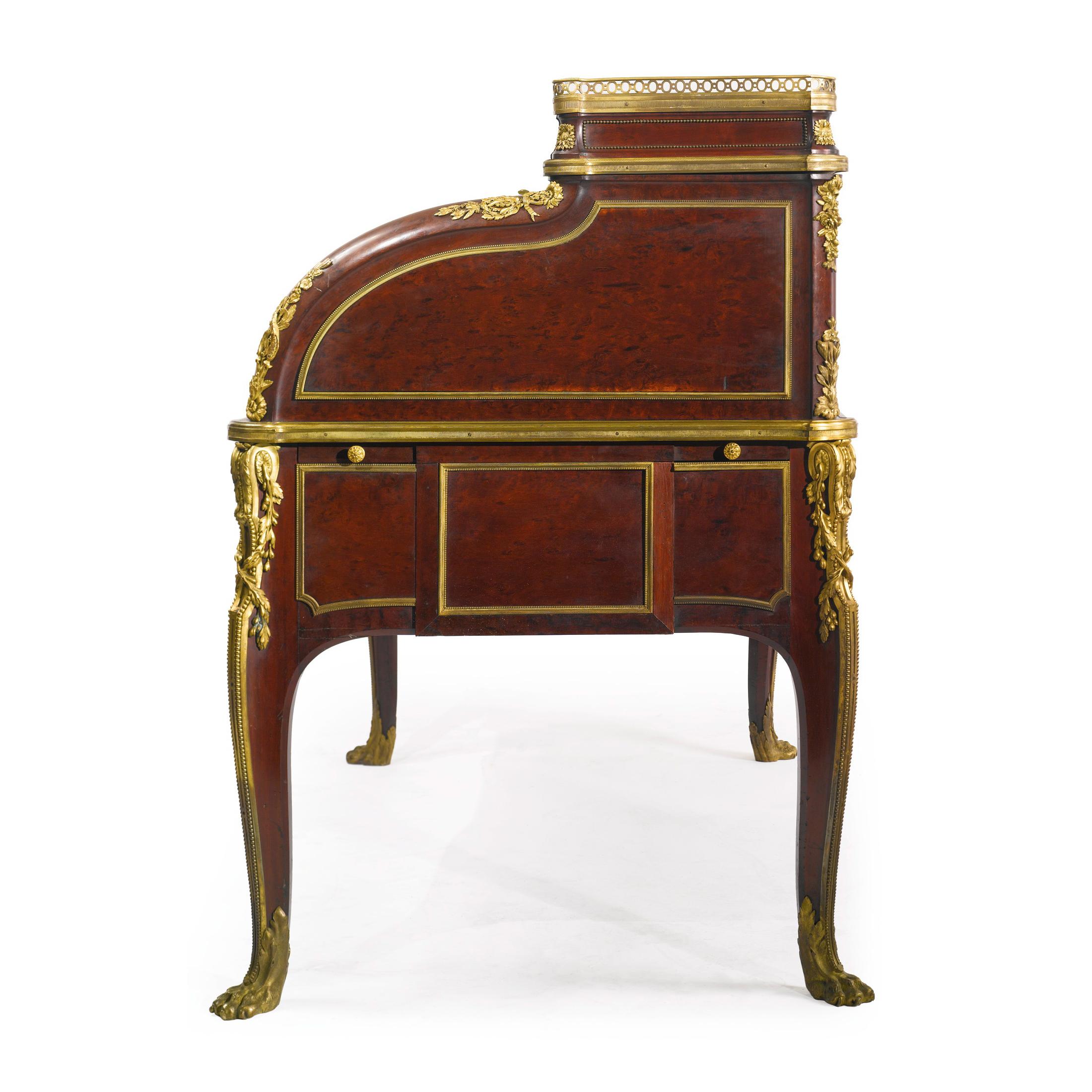 Ein François Linke Louis XVI Stil vergoldet-bronziertes Mahagoni Bureau à Cylindre im Zustand „Gut“ im Angebot in New York, NY