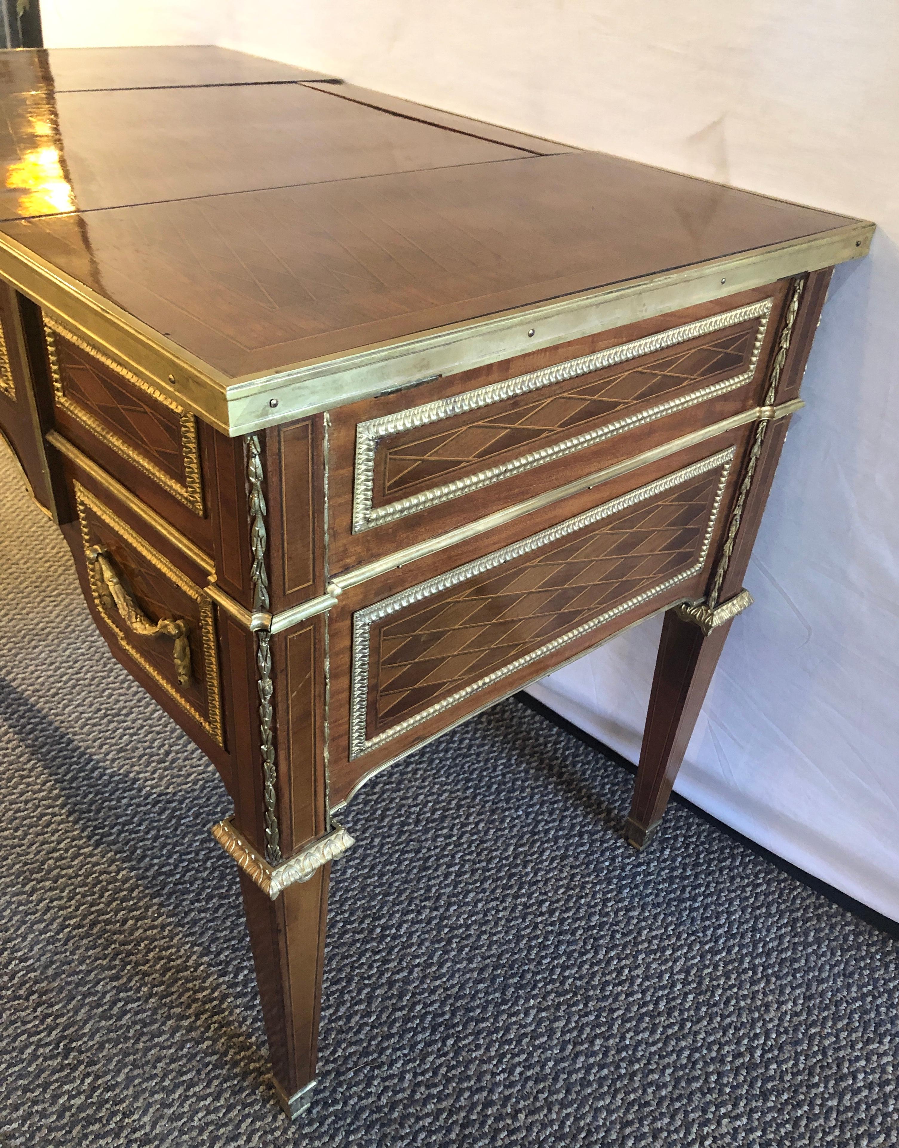 French Design, Louis XVI, Small Desk, Vanity, Brown Parquetry, Marquetry, 1900s For Sale 4