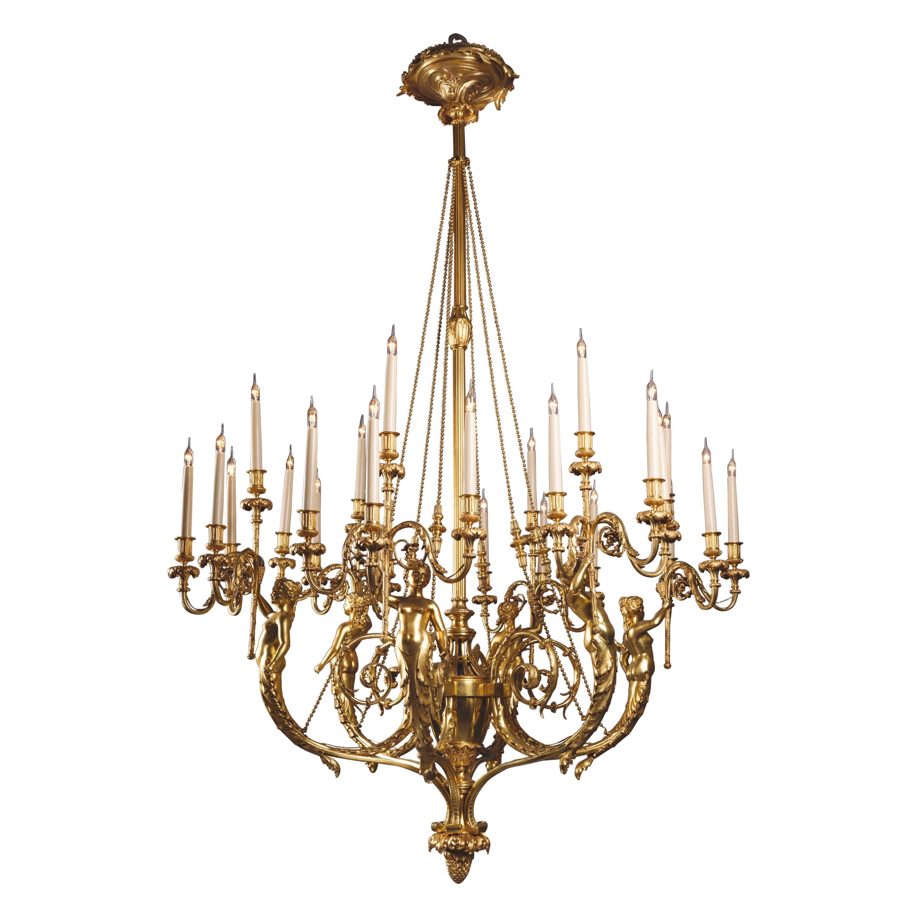 Lampadario figurato a ventiquattro luci in bronzo dorato in stile Luigi XVI, francese