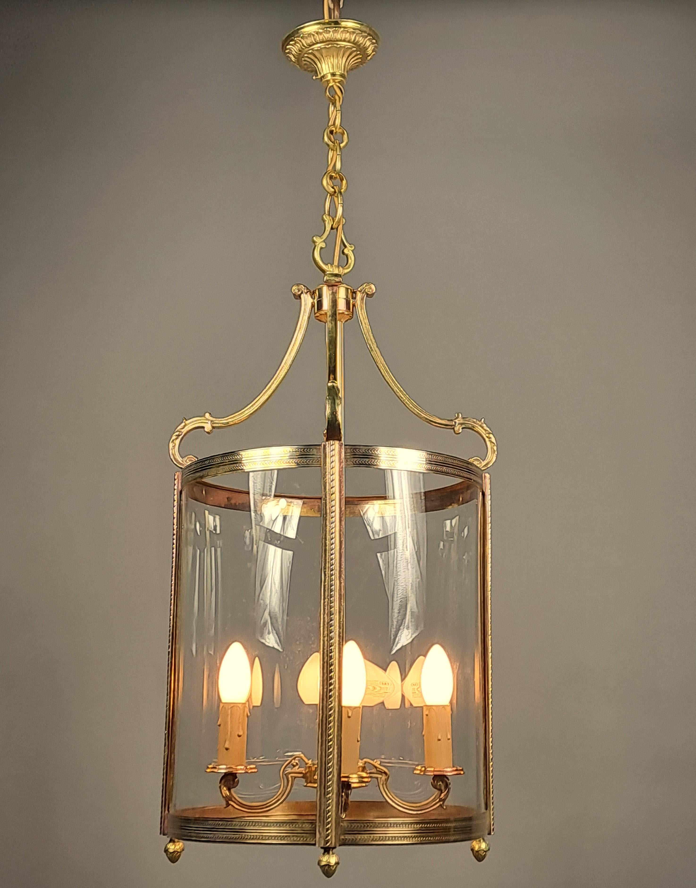 Vestibül-Laterne im Louis XVI-Stil aus vergoldeter Bronze (Louis XVI.) im Angebot