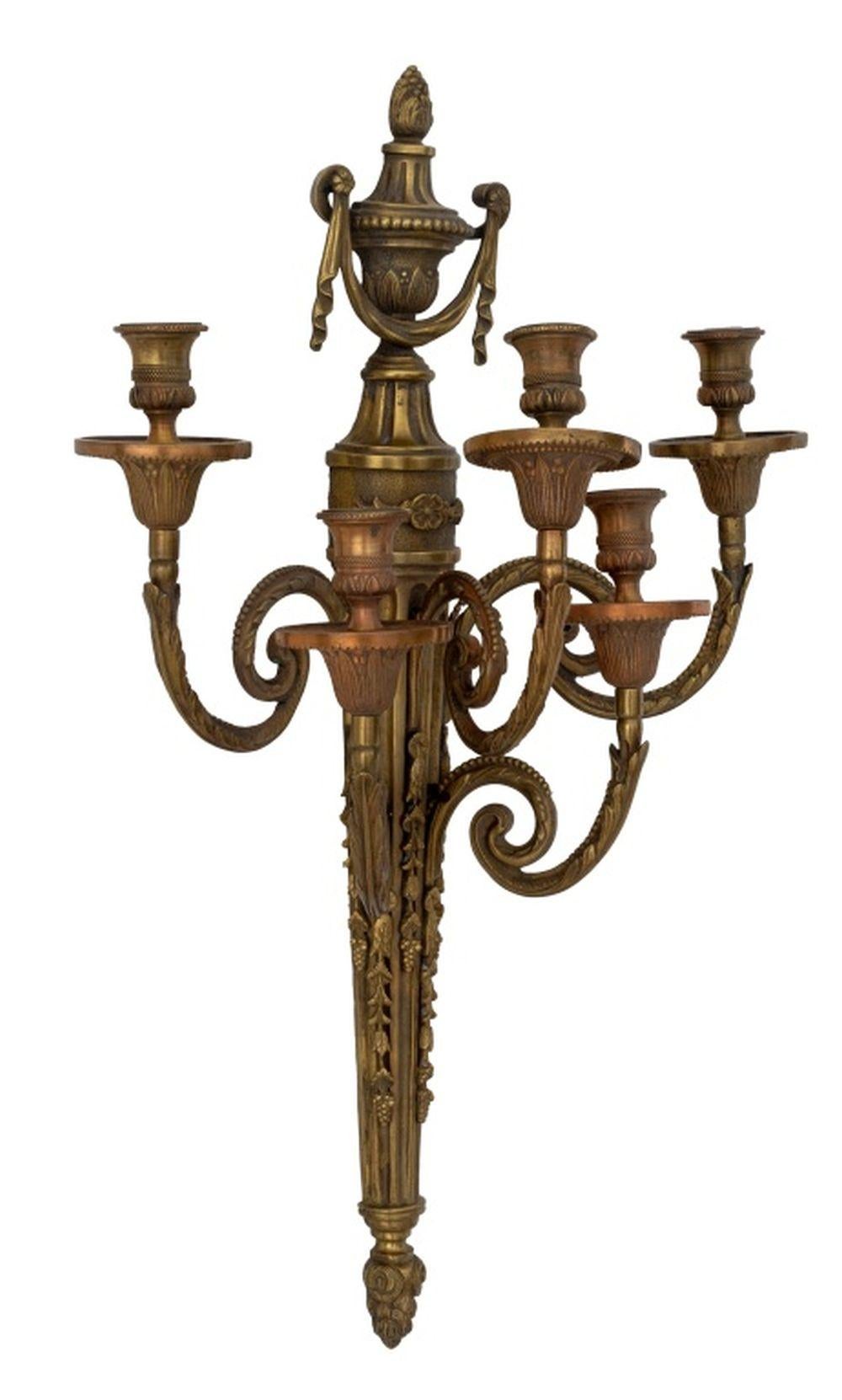 Louis XVI Style Gilt Bronze Wall Appliques, Pair Luis XVI en venta