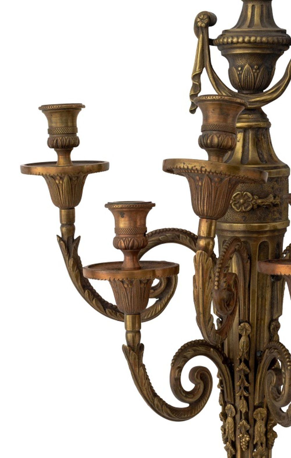 Louis XVI Style Gilt Bronze Wall Appliques, Pair en Bueno estado para la venta en Astoria, NY